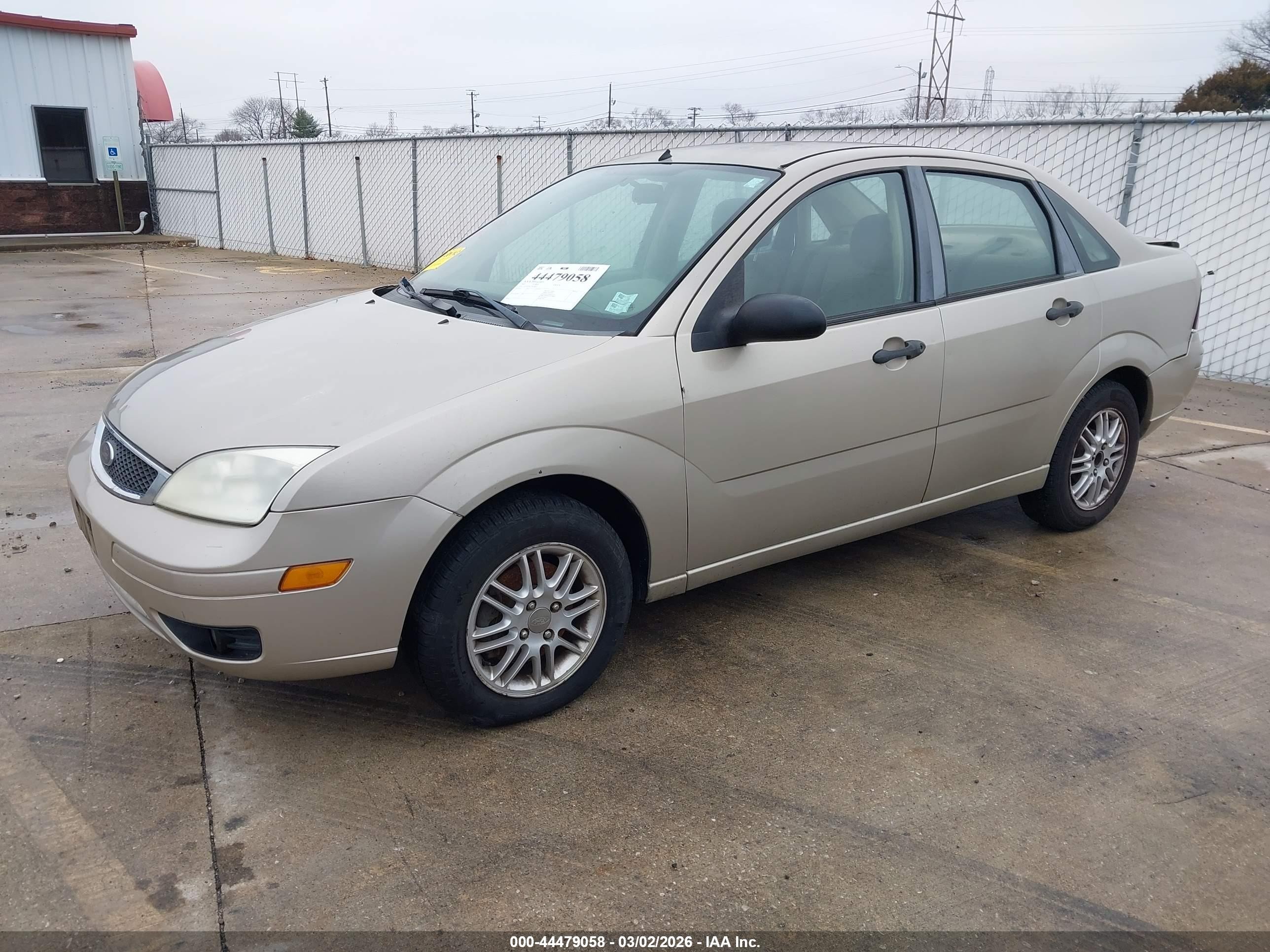 2007 Ford Focus S/se/ses Cream vin: 1FAFP34N17W268534