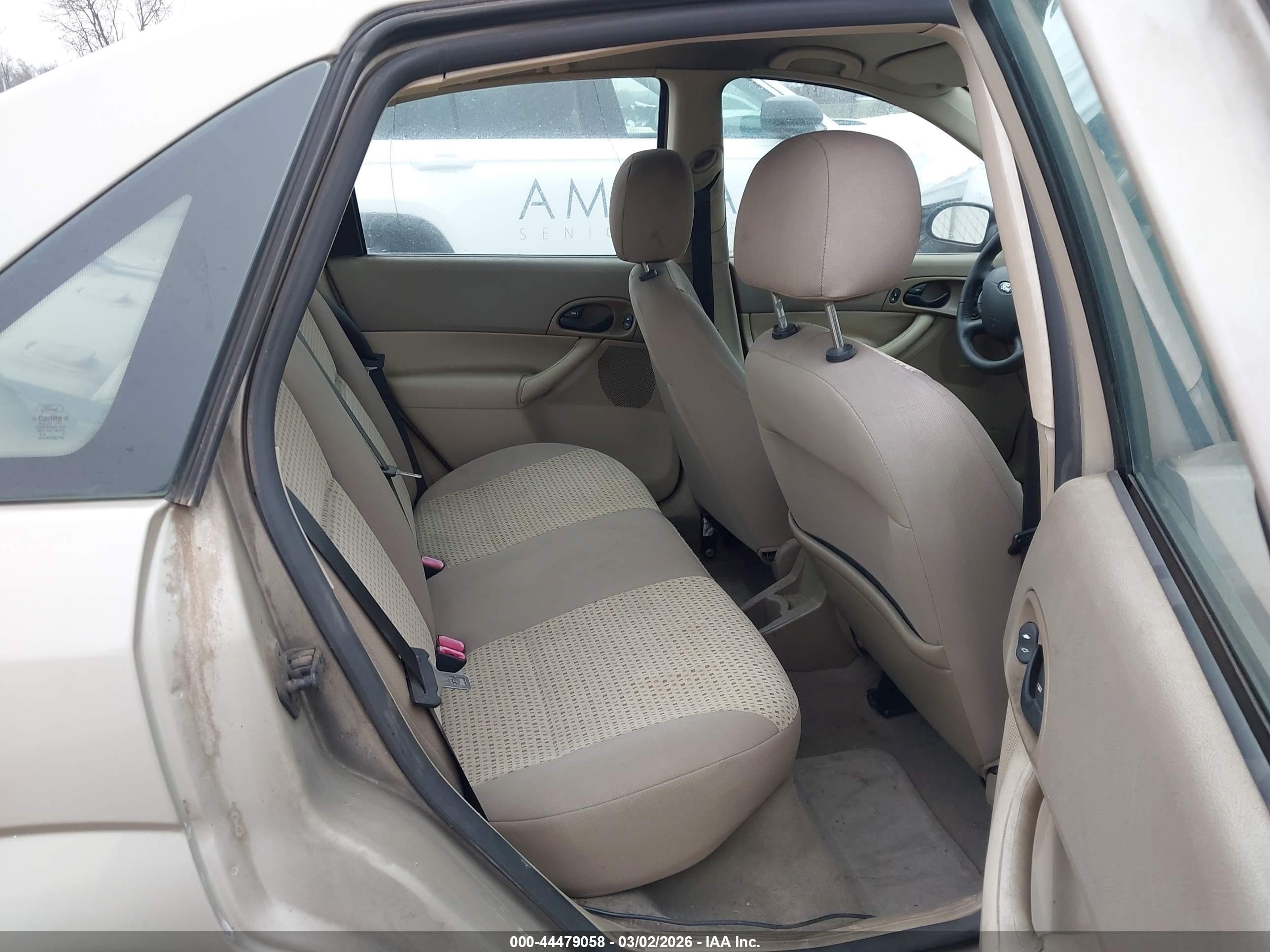 2007 Ford Focus S/se/ses Cream vin: 1FAFP34N17W268534
