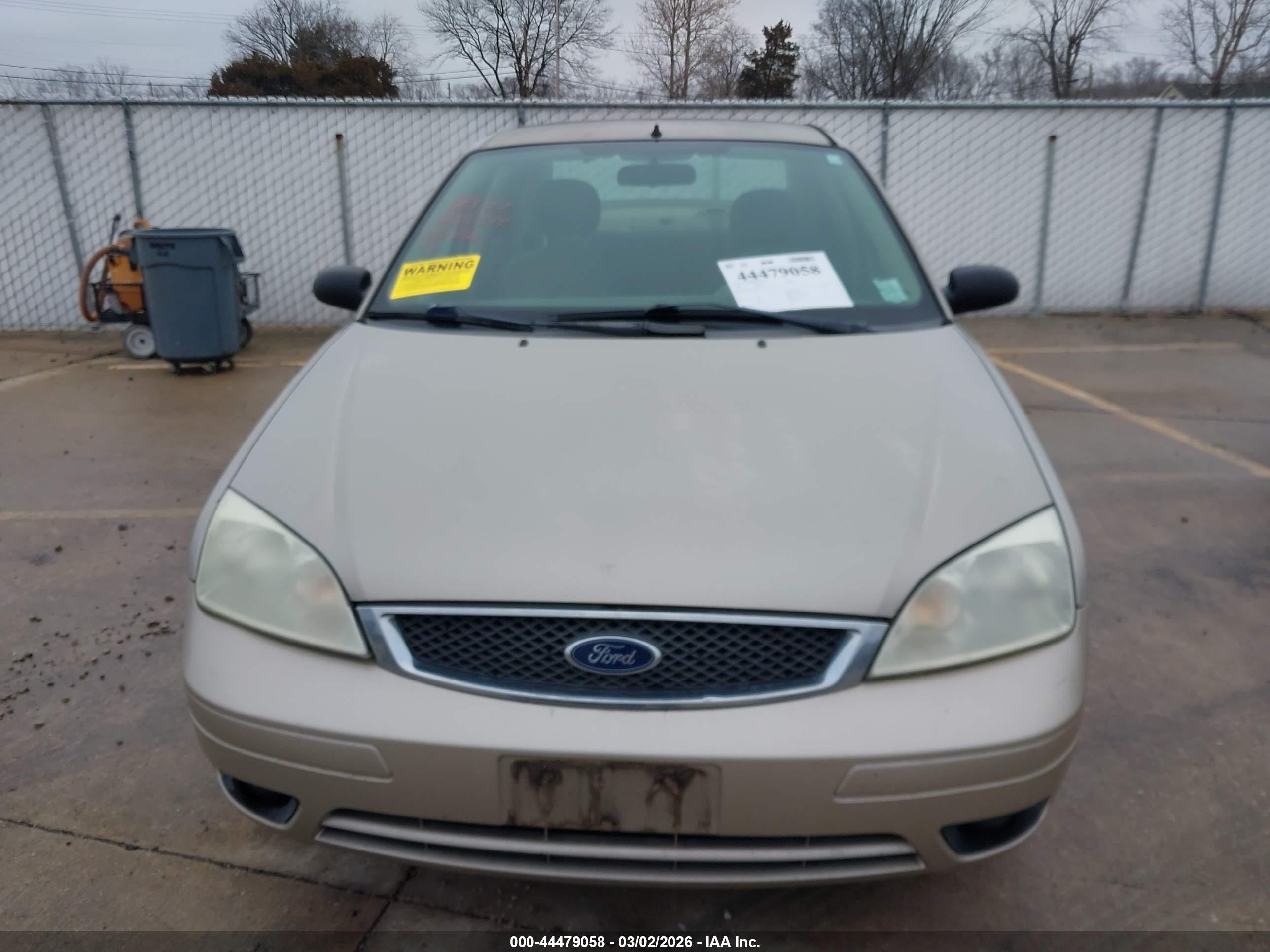 2007 Ford Focus S/se/ses Cream vin: 1FAFP34N17W268534