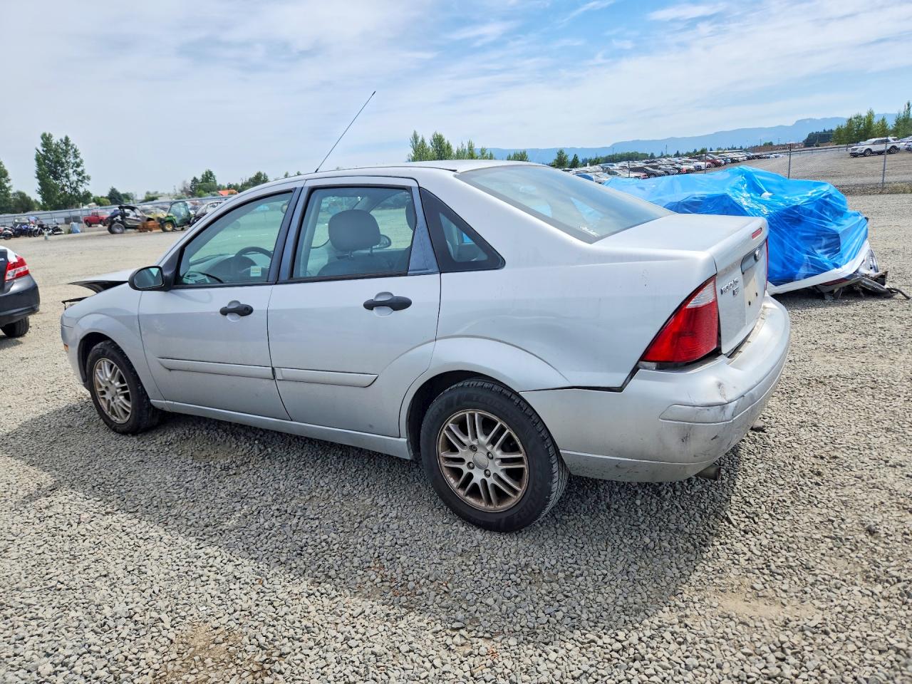 2007 Ford Focus Zx4 Silver vin: 1FAFP34N17W322365