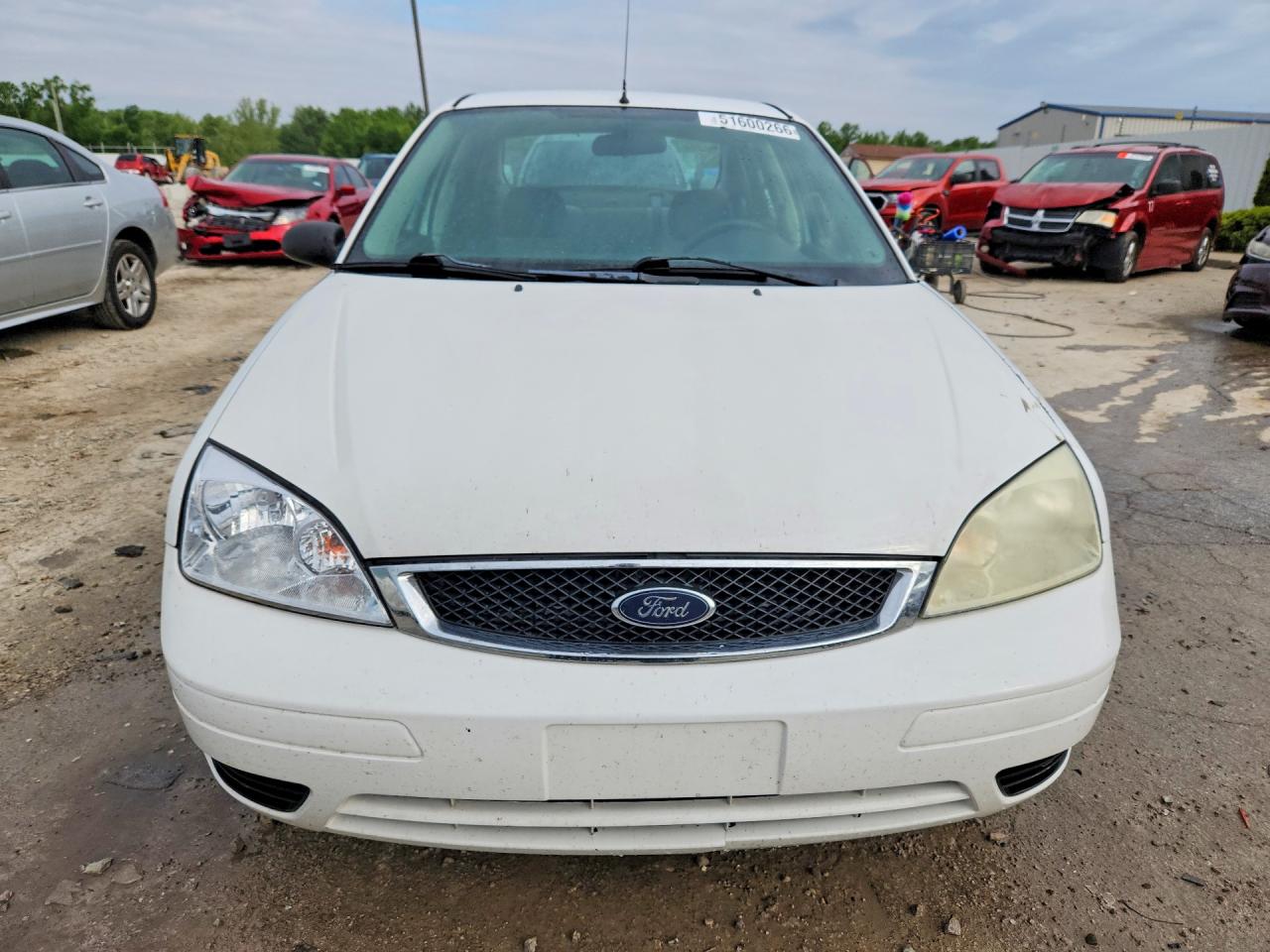 2007 Ford Focus Zx4 White vin: 1FAFP34N17W344155
