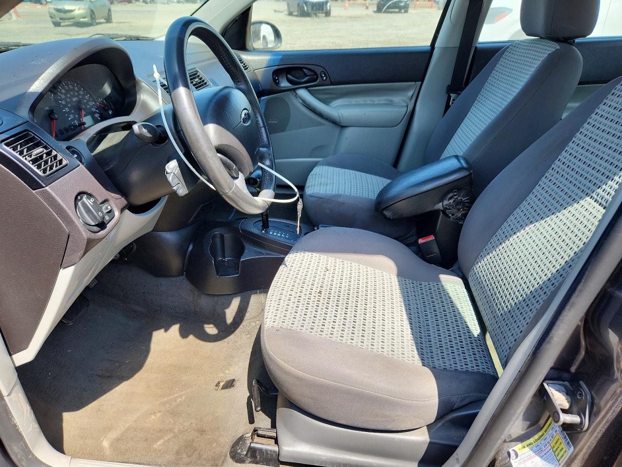 2007 Ford Focus Zx4 Серебряный vin: 1FAFP34N17W355348