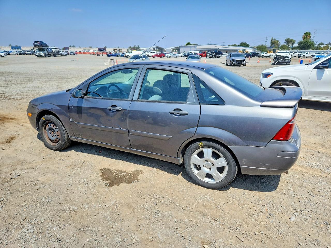 2007 Ford Focus Zx4 Серебряный vin: 1FAFP34N17W355348