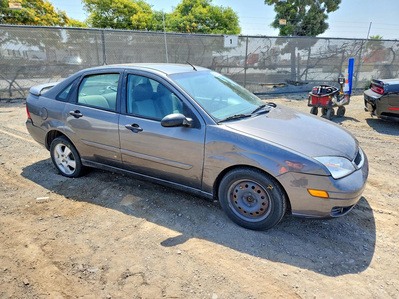 2007 Ford Focus Zx4 Серебряный vin: 1FAFP34N17W355348