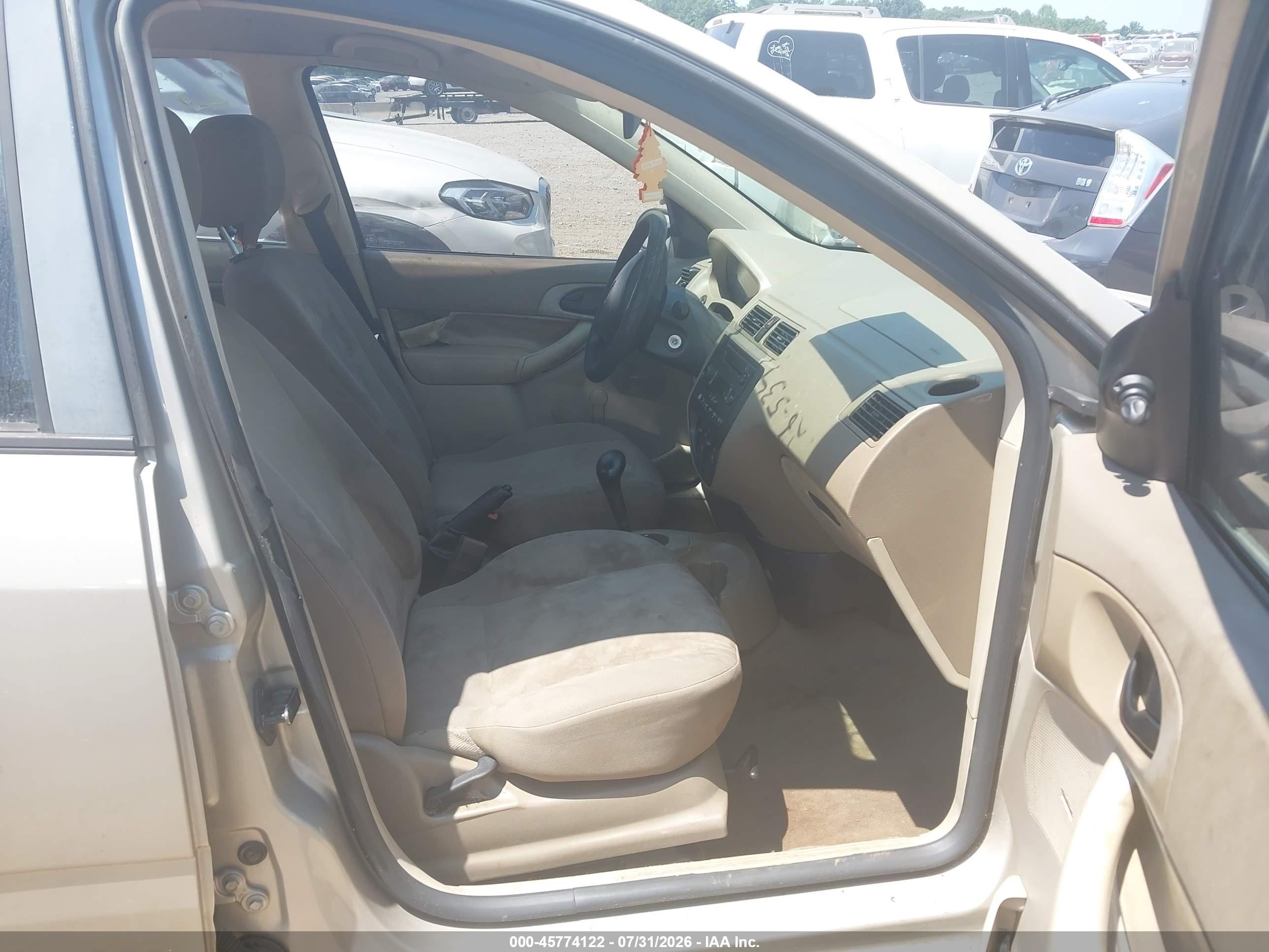 2007 Ford Focus S/se/ses Tan vin: 1FAFP34N17W362316