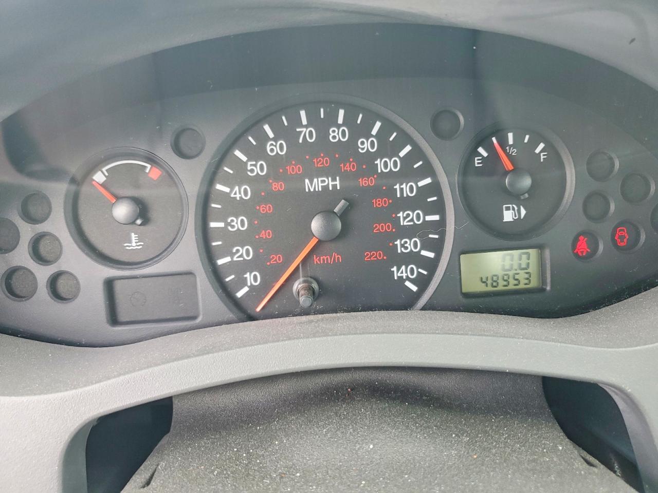 2005 Ford Focus Zx4 Silver vin: 1FAFP34N25W191895