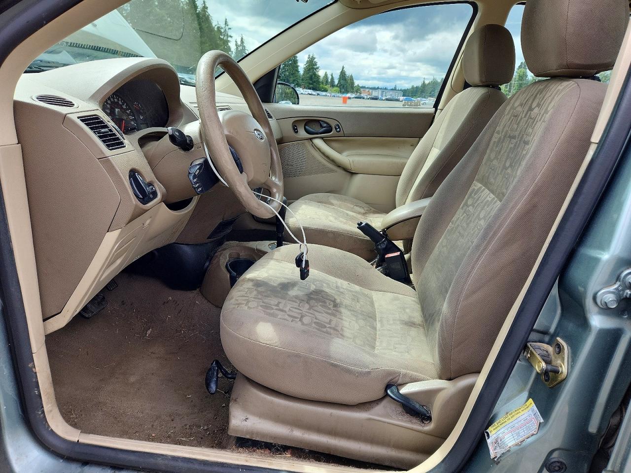 2005 Ford Focus Zx4 Teal vin: 1FAFP34N25W229951