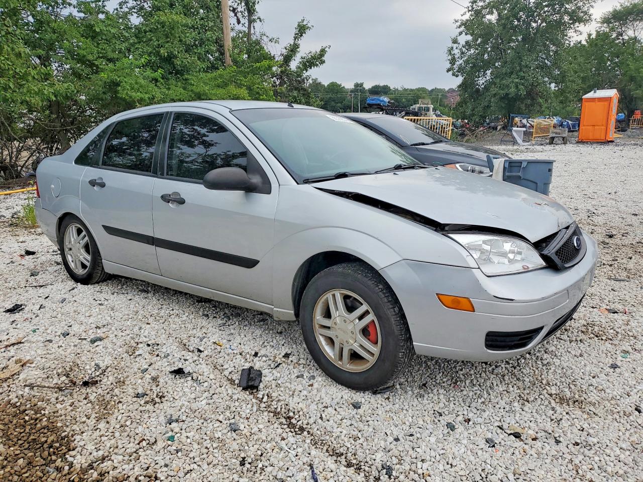 2005 Ford Focus Zx4 Silver vin: 1FAFP34N25W244885