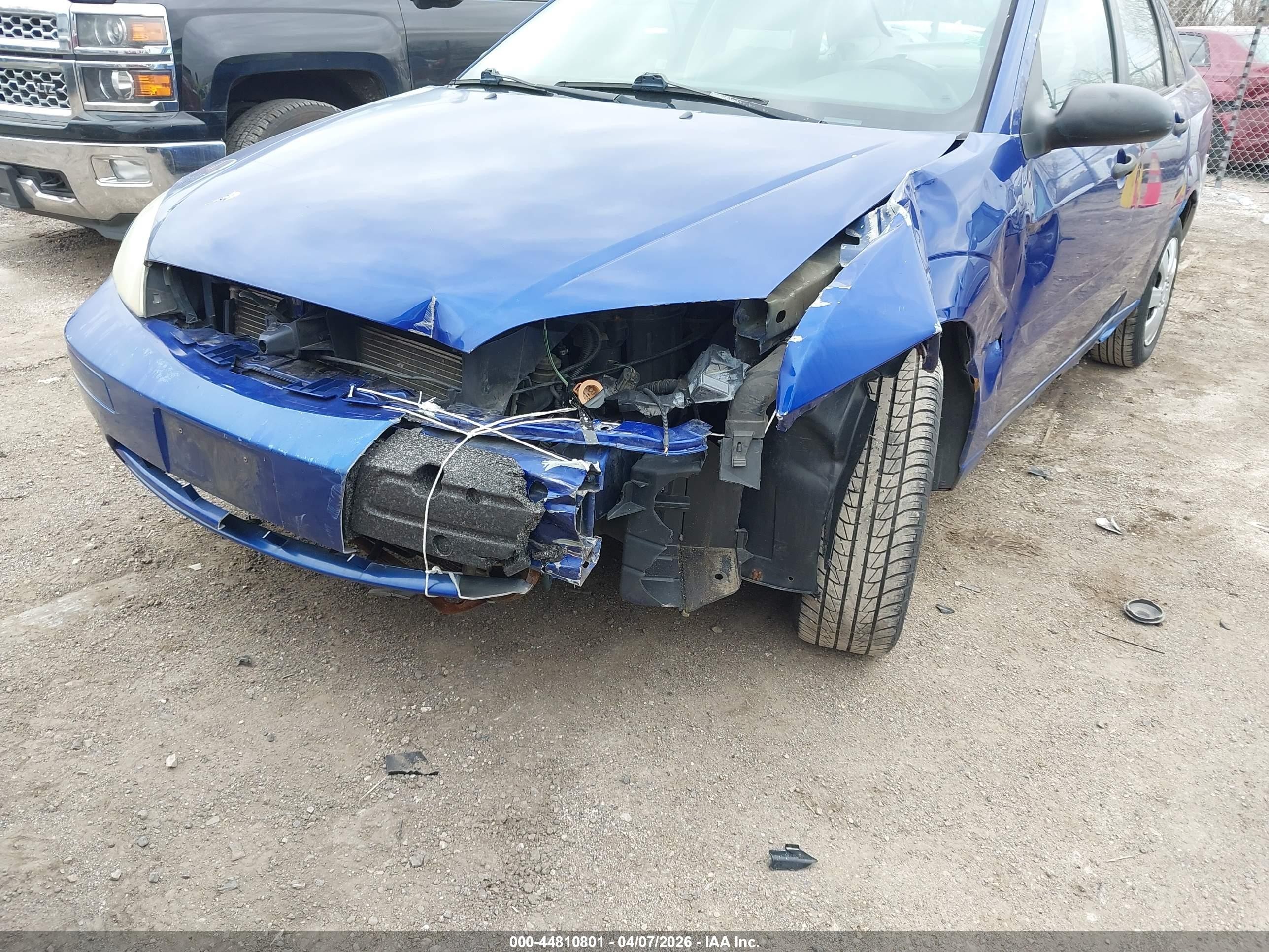 2005 Ford Focus Zx4 Blue vin: 1FAFP34N25W281628
