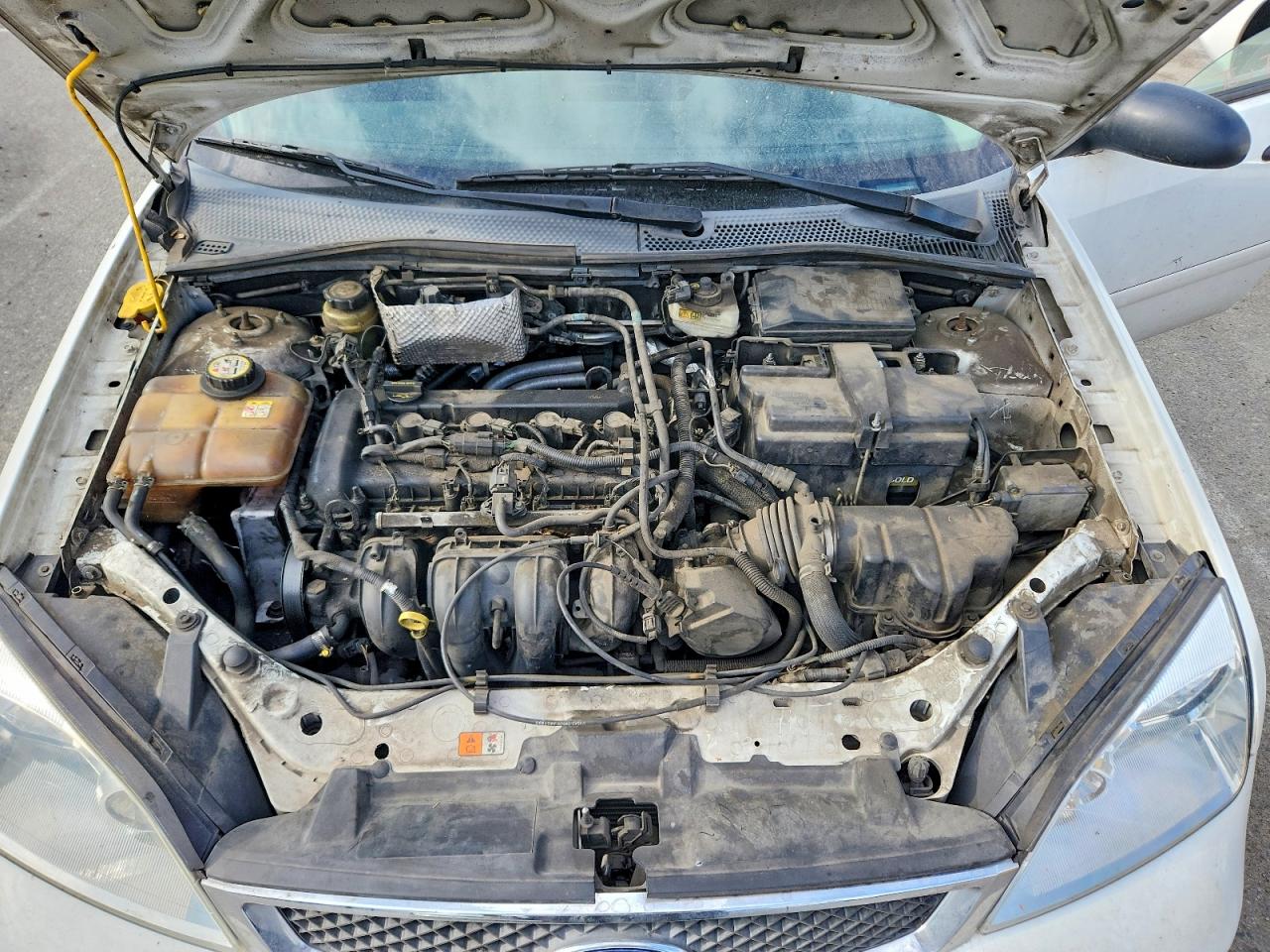 2006 Ford Focus Zx4 White vin: 1FAFP34N26W102621