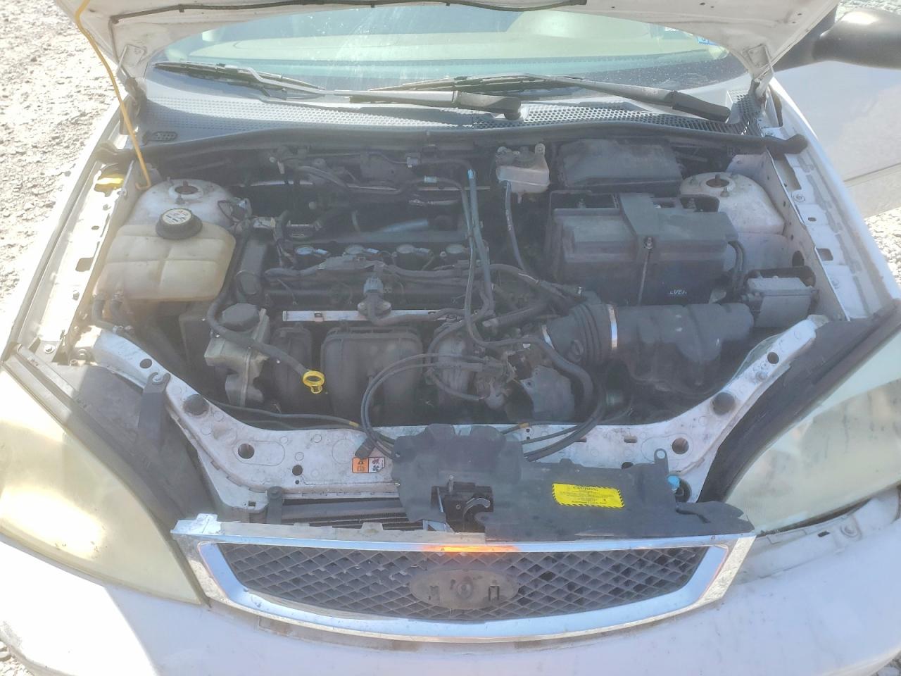 2006 Ford Focus Zx4 White vin: 1FAFP34N26W142357