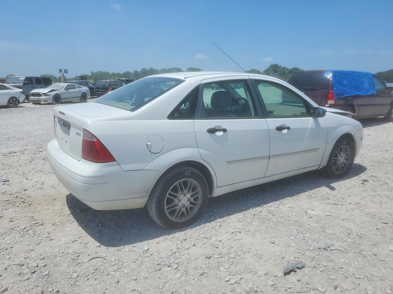 2006 Ford Focus Zx4 White vin: 1FAFP34N26W142357