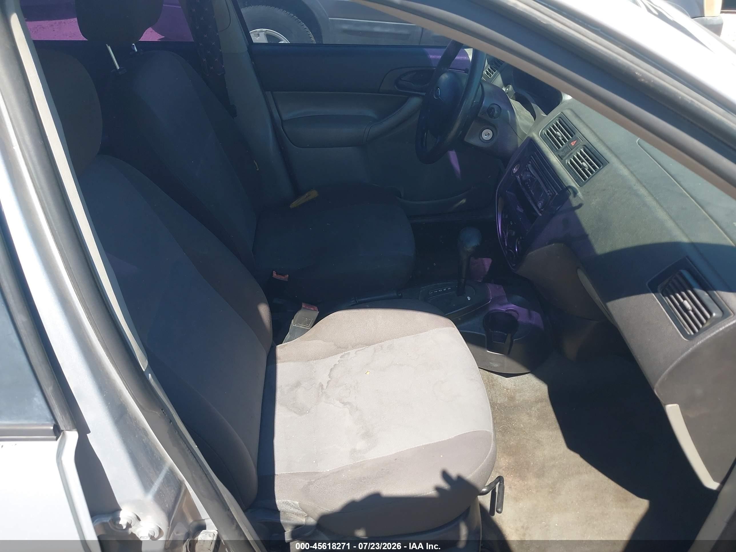 2006 Ford Focus Zx4 Silver vin: 1FAFP34N26W178100