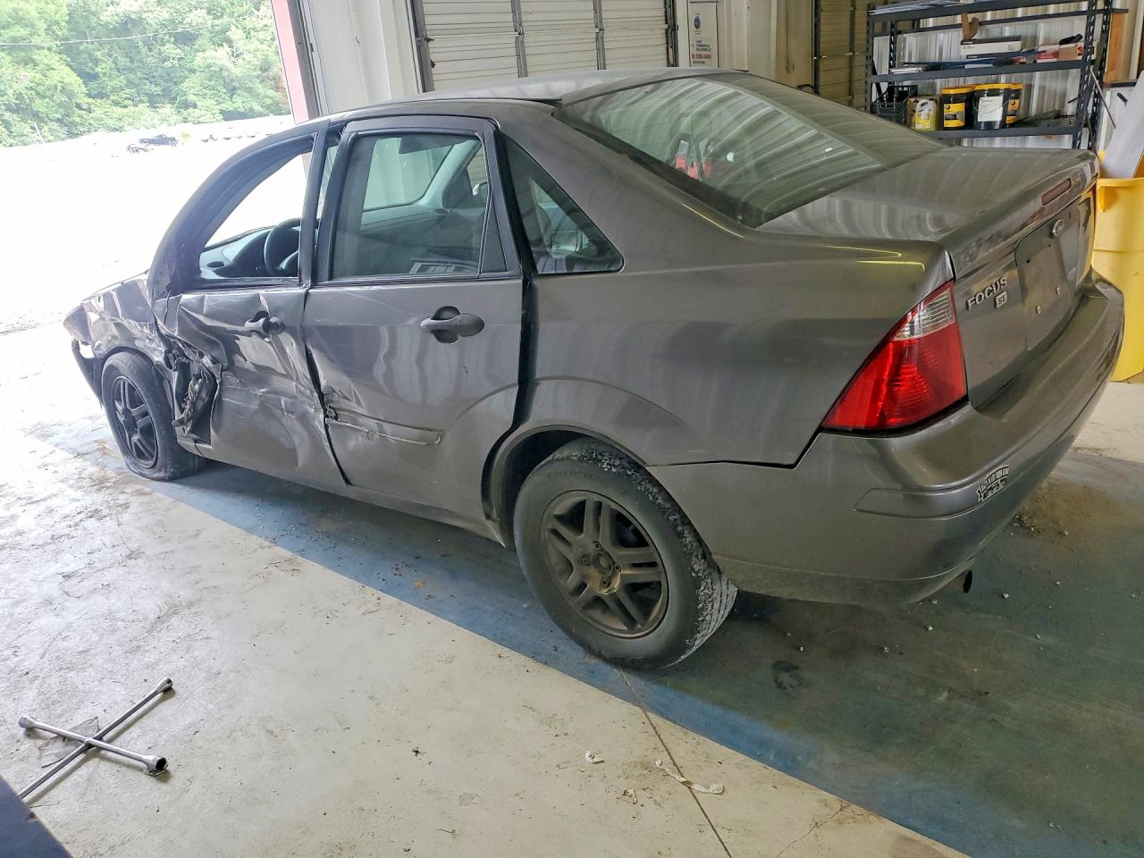 2007 Ford Focus Zx4 Gray vin: 1FAFP34N27W101115