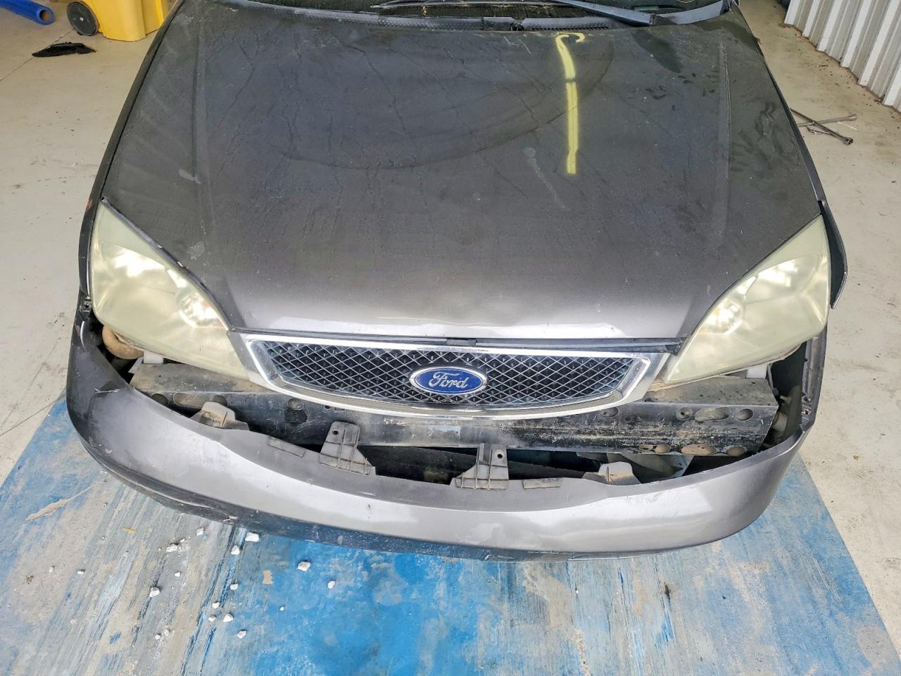 2007 Ford Focus Zx4 Gray vin: 1FAFP34N27W101115