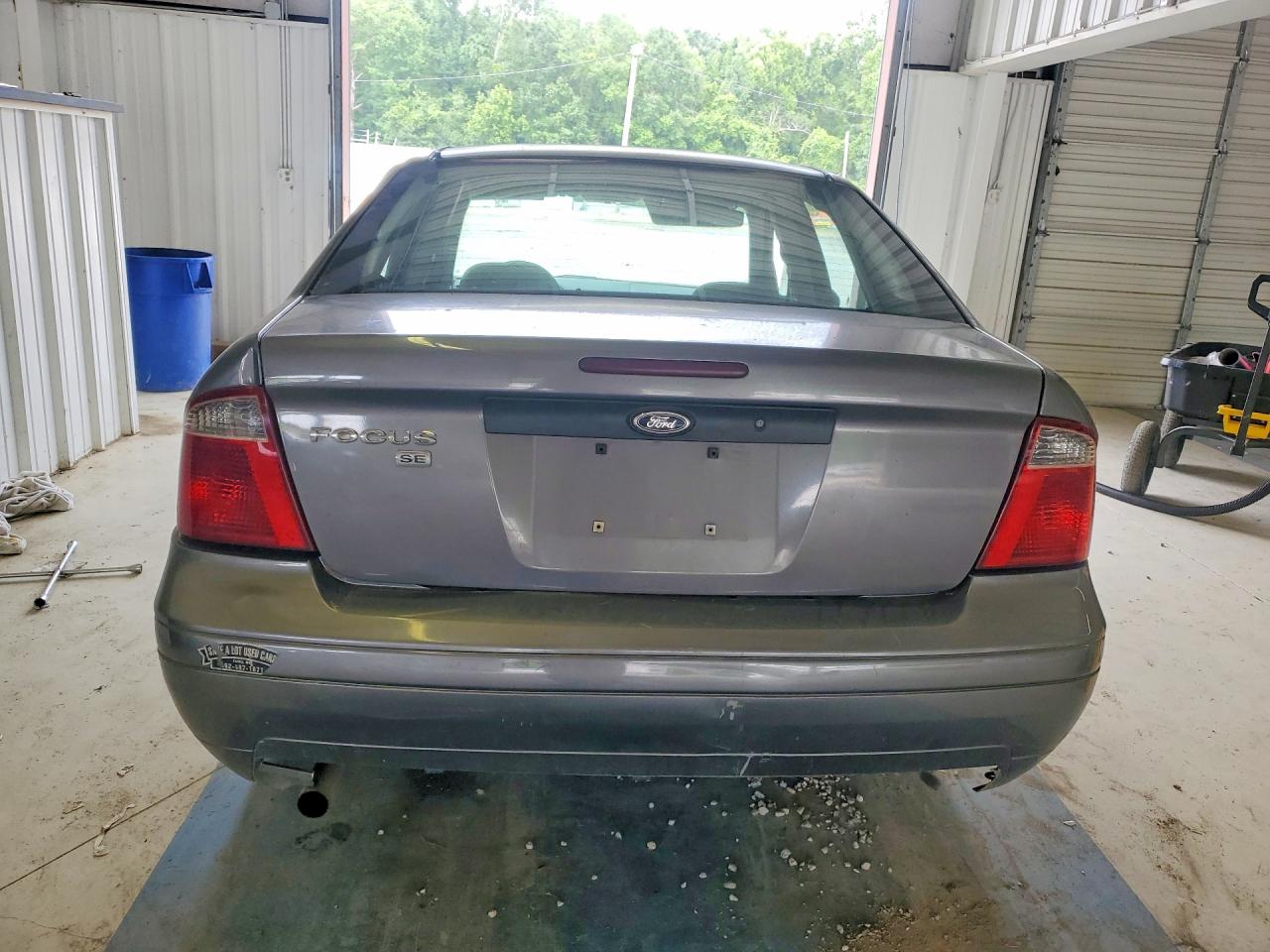 2007 Ford Focus Zx4 Gray vin: 1FAFP34N27W101115