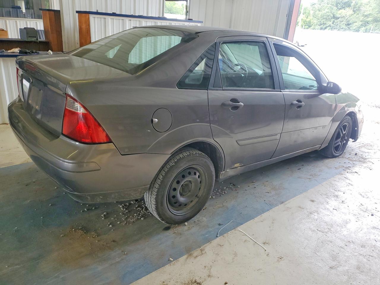 2007 Ford Focus Zx4 Gray vin: 1FAFP34N27W101115