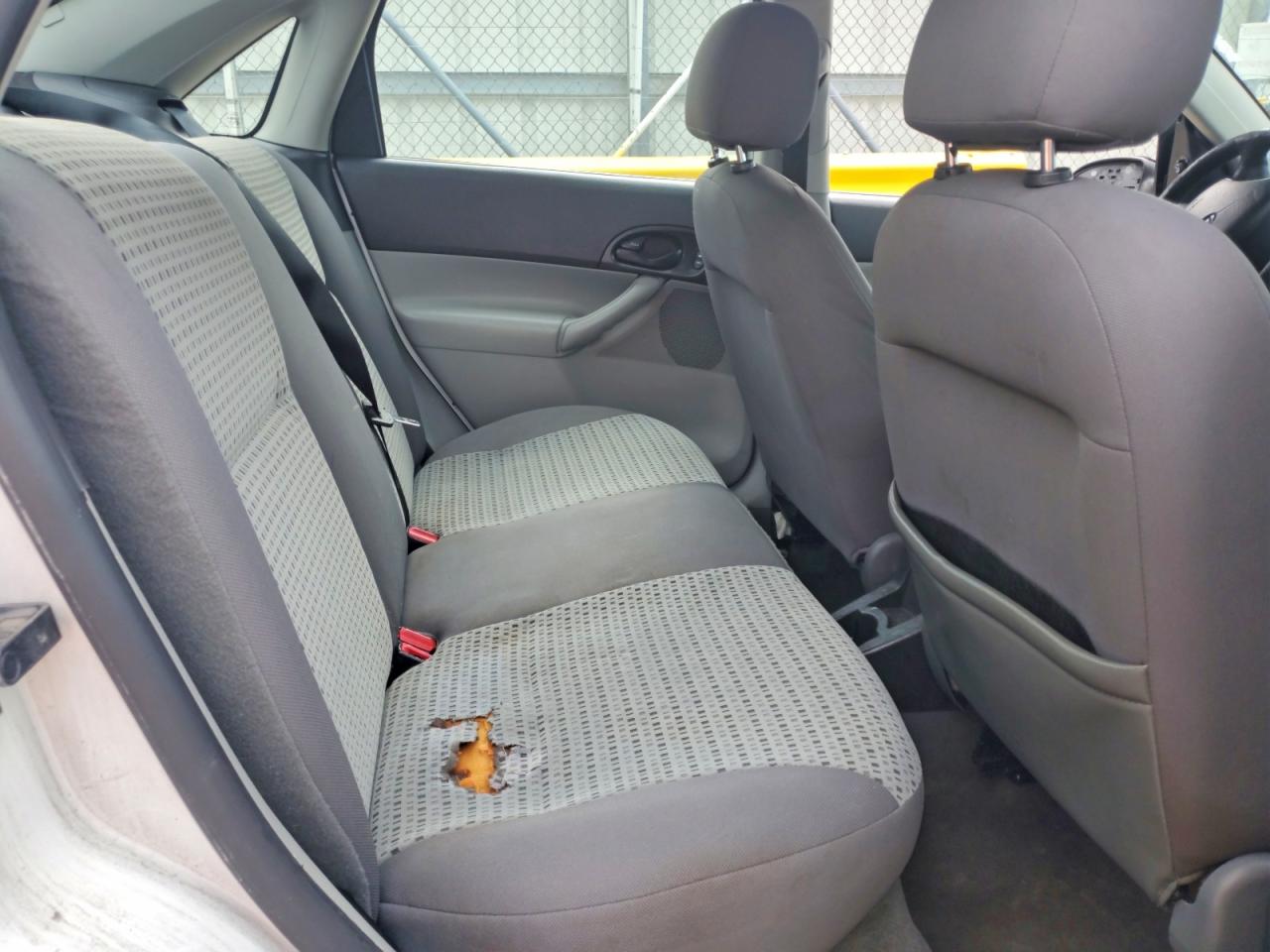 2007 Ford Focus Zx4 Белый vin: 1FAFP34N27W106136