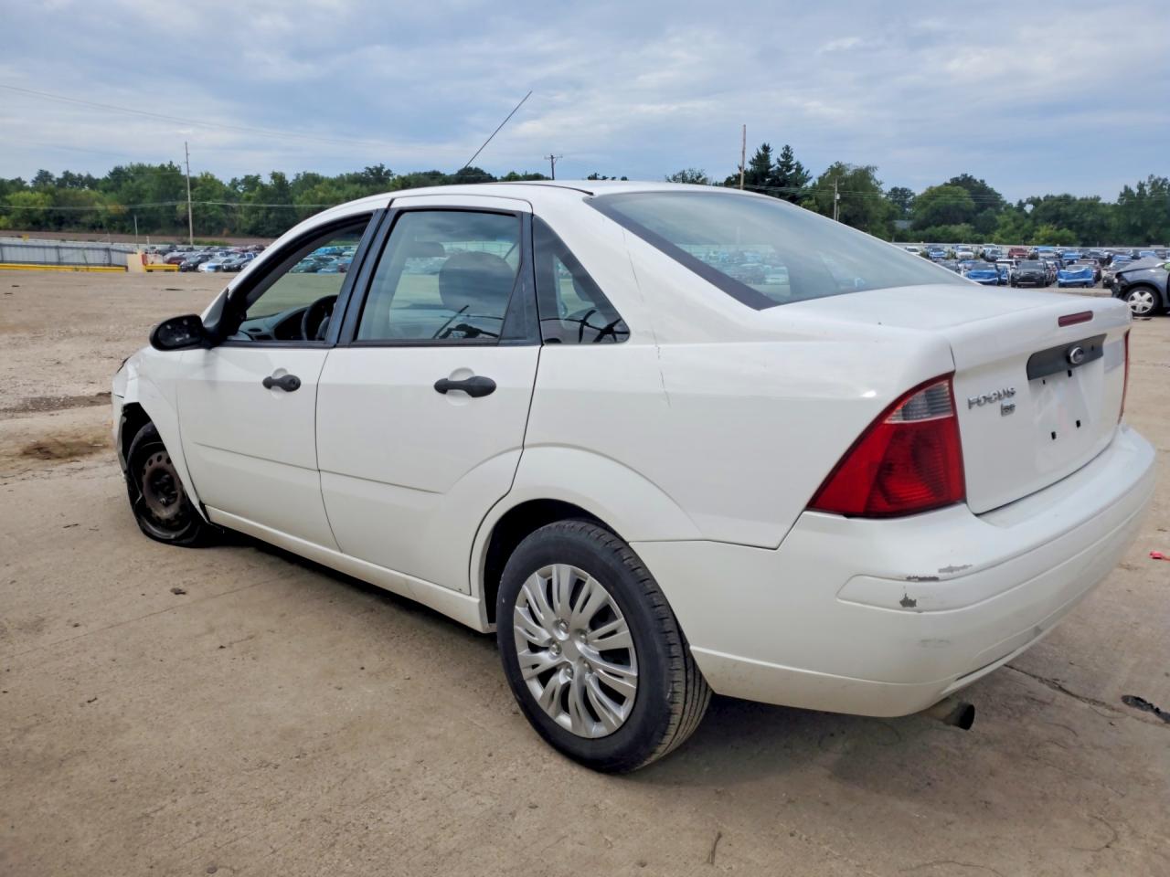 2007 Ford Focus Zx4 Белый vin: 1FAFP34N27W106136