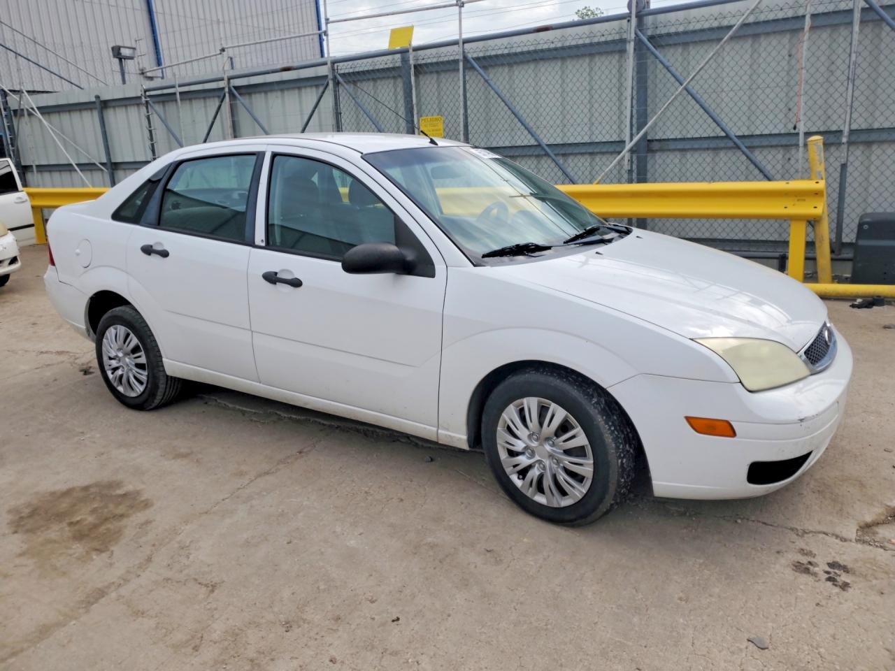 2007 Ford Focus Zx4 Белый vin: 1FAFP34N27W106136