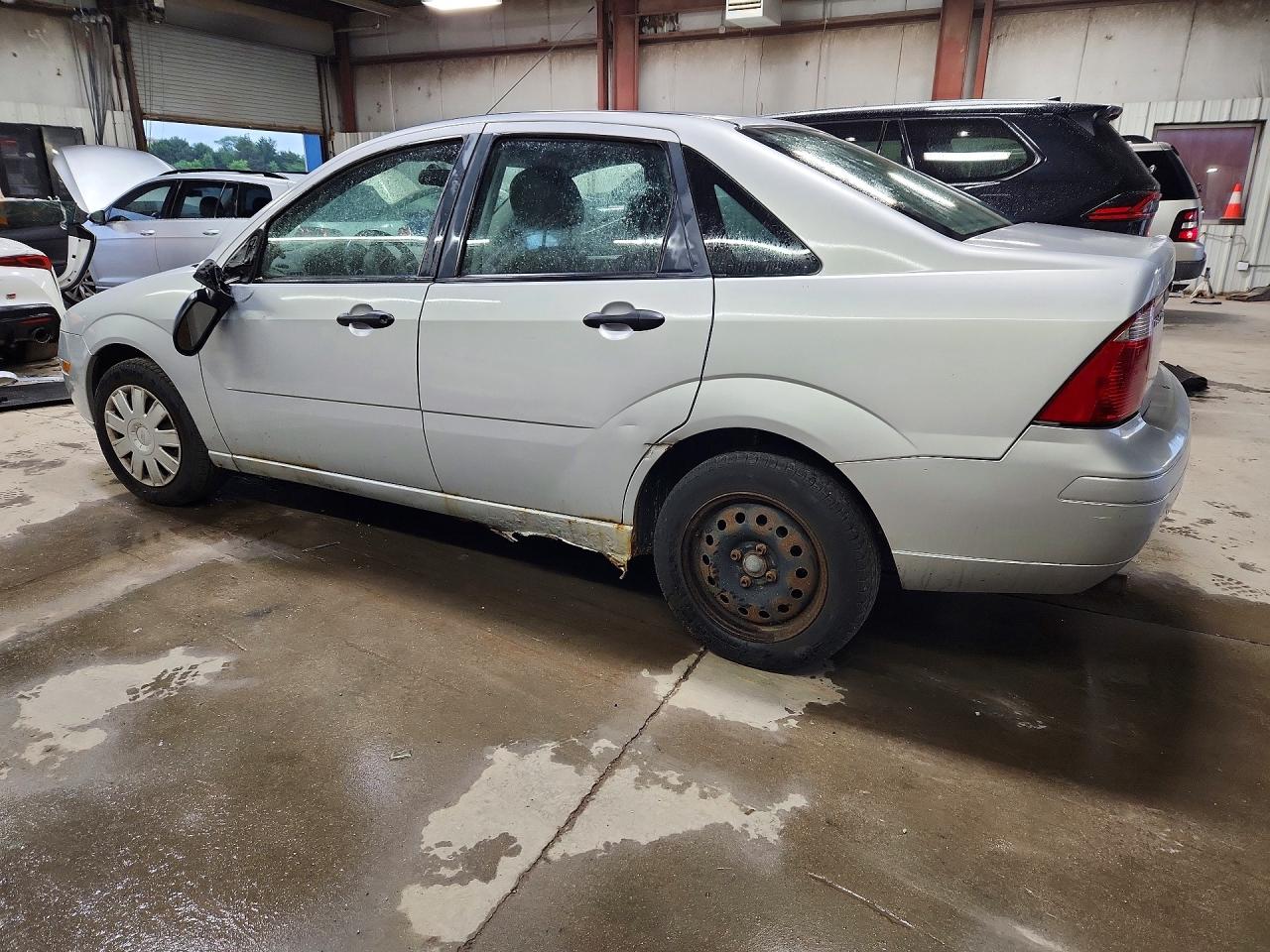 2007 Ford Focus Zx4 Silver vin: 1FAFP34N27W140366