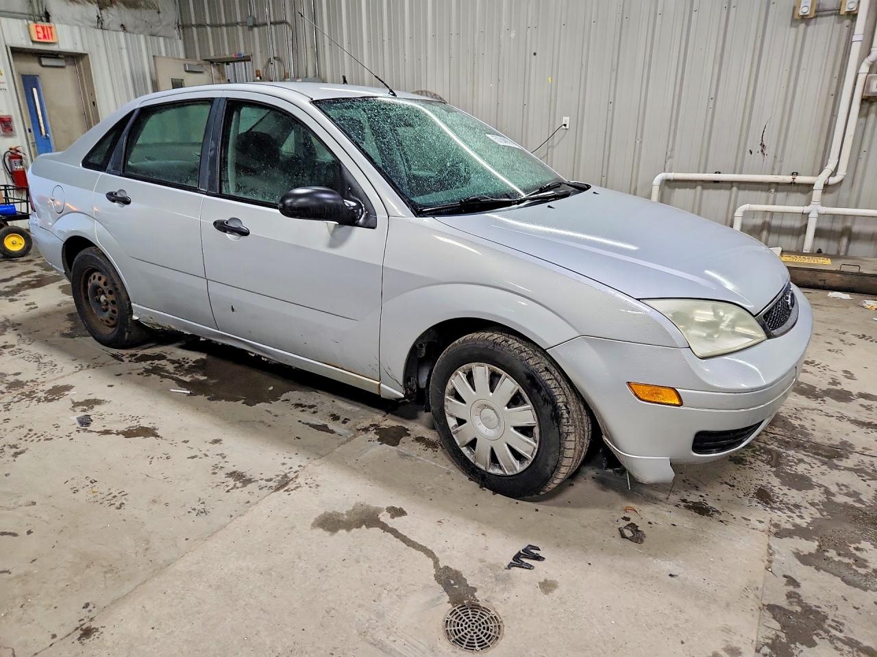 2007 Ford Focus Zx4 Silver vin: 1FAFP34N27W140366