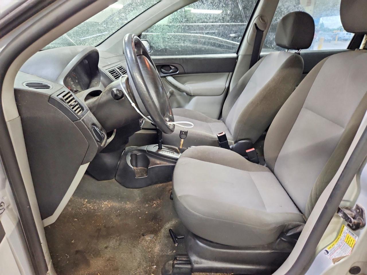 2007 Ford Focus Zx4 Silver vin: 1FAFP34N27W140366