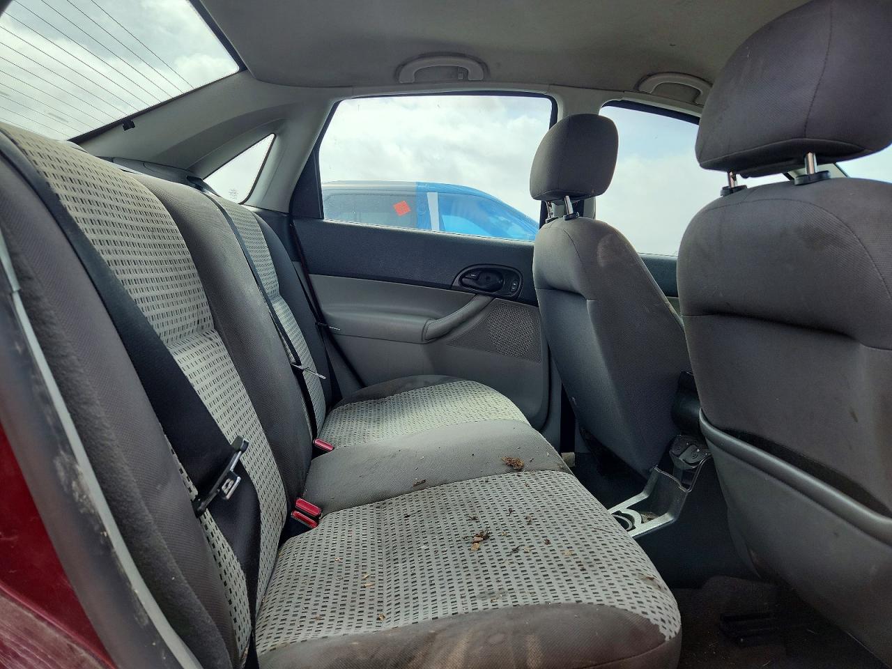 2007 Ford Focus Zx4 Burgundy vin: 1FAFP34N27W161041