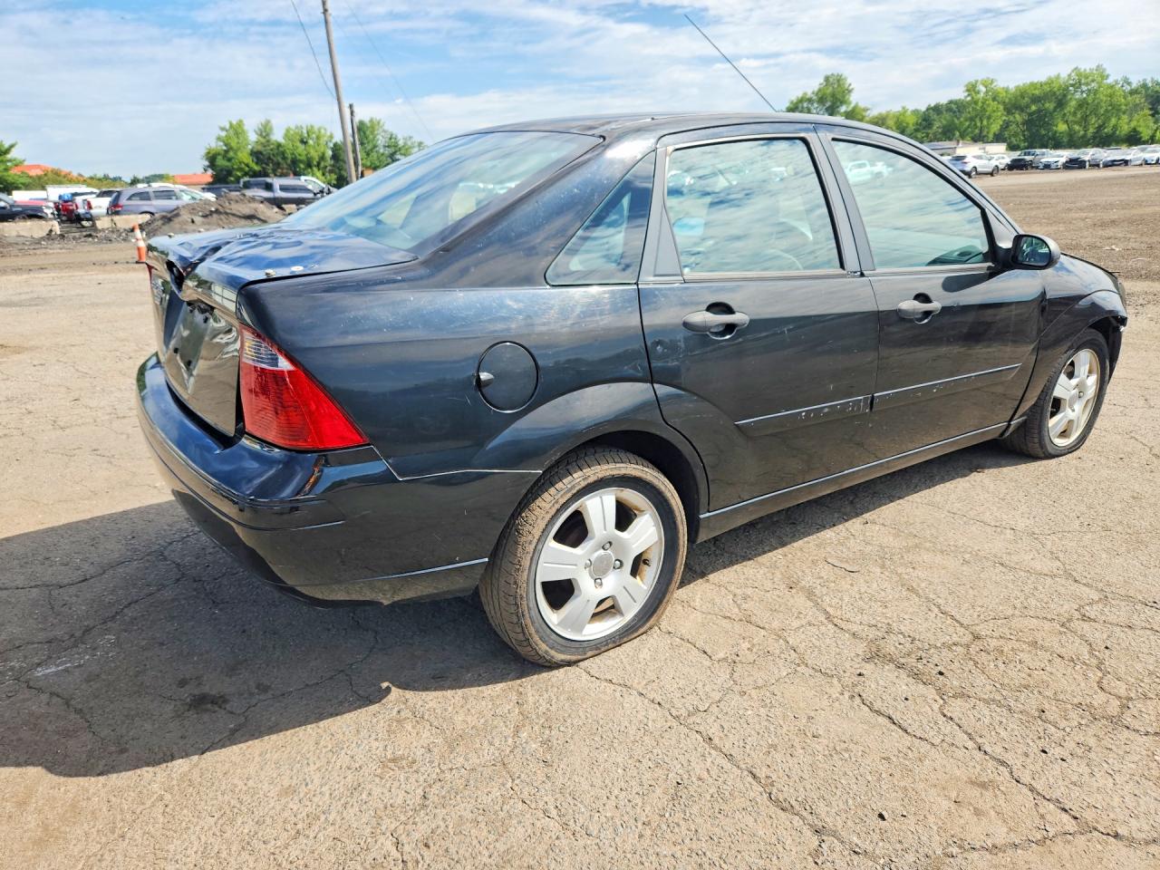 2007 Ford Focus Zx4 Black vin: 1FAFP34N27W180317