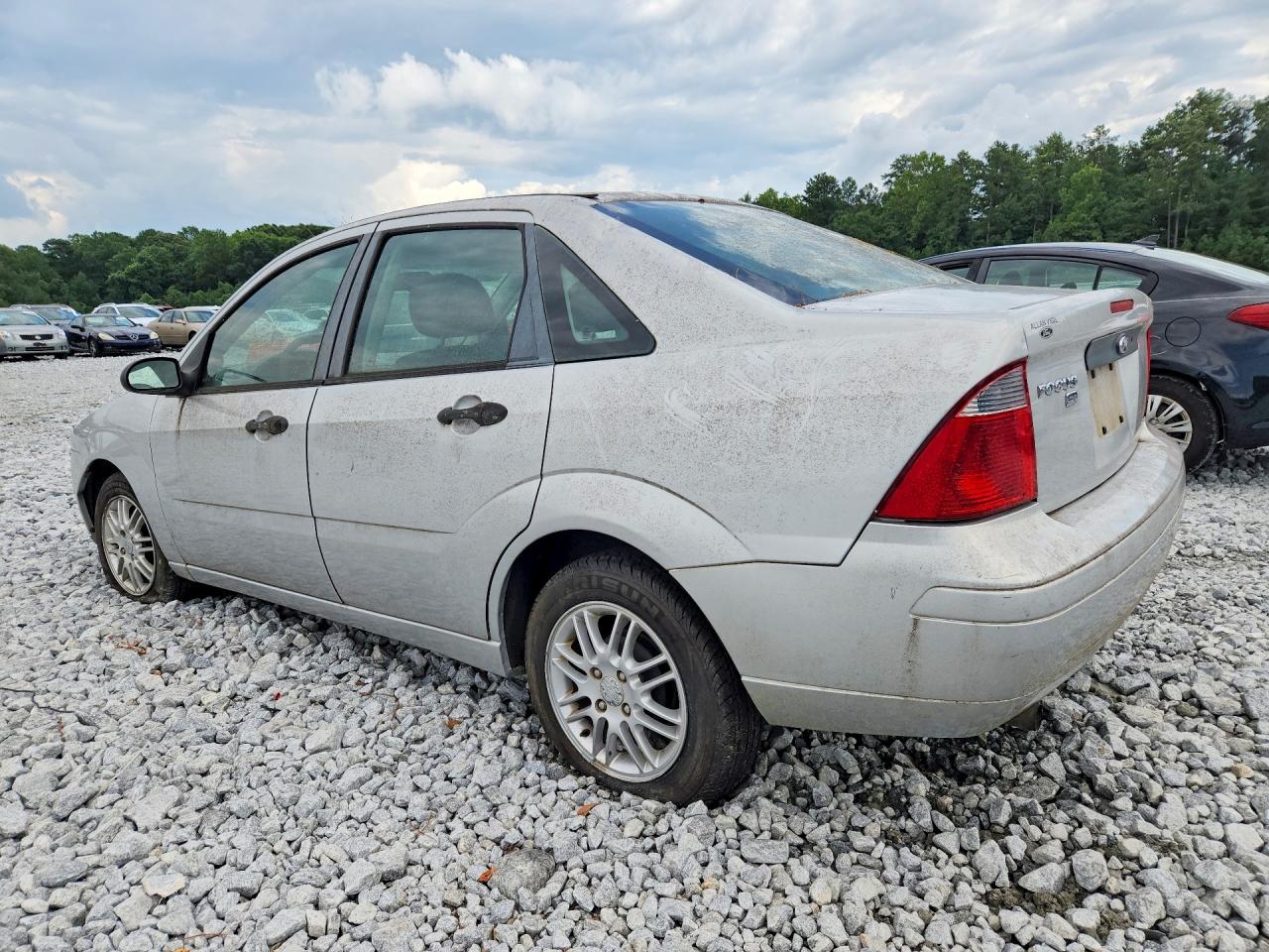 2007 Ford Focus Zx4 Silver vin: 1FAFP34N27W244596