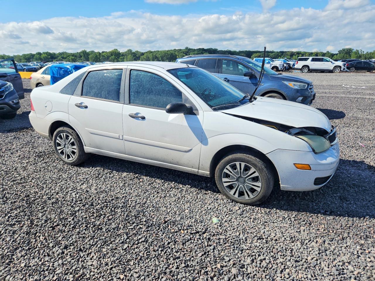 2007 Ford Focus Zx4 White vin: 1FAFP34N27W256750