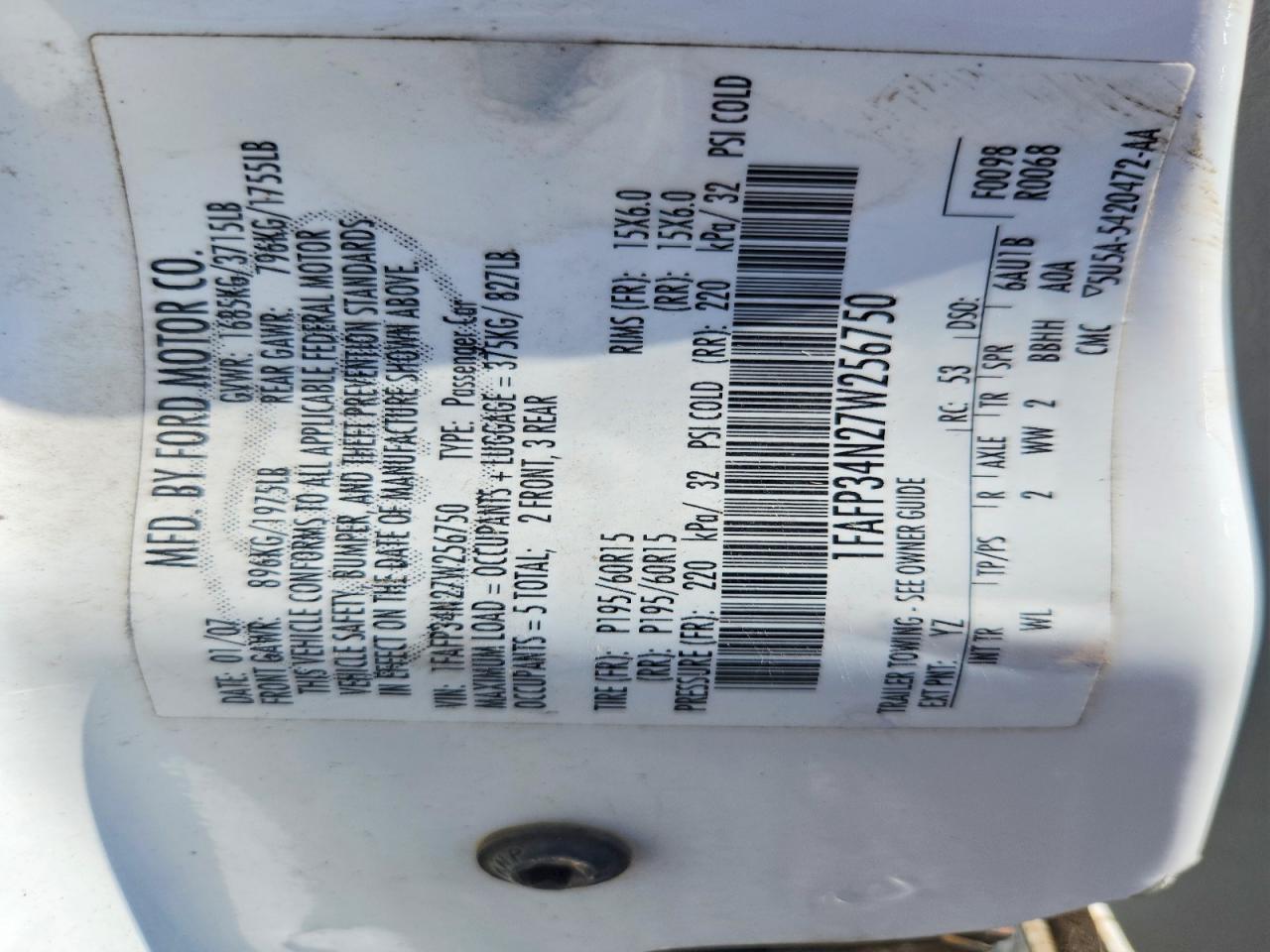 2007 Ford Focus Zx4 White vin: 1FAFP34N27W256750