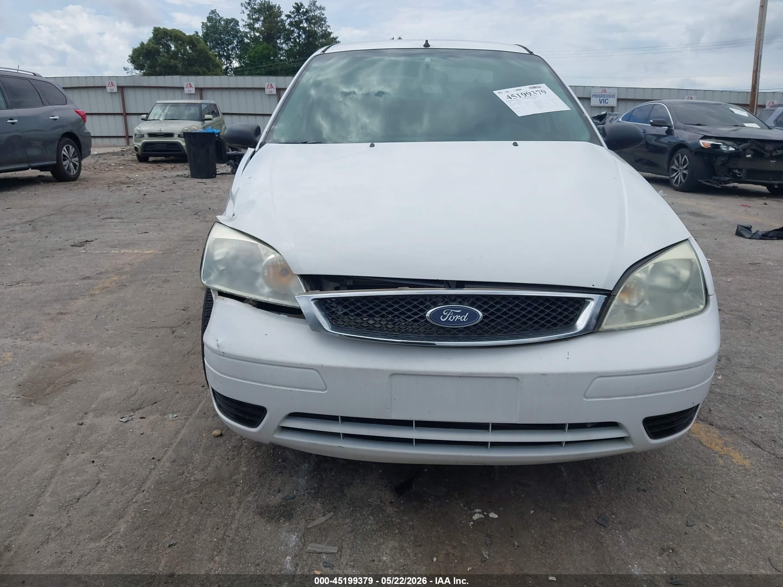 2007 Ford Focus S/se/ses White vin: 1FAFP34N27W284127