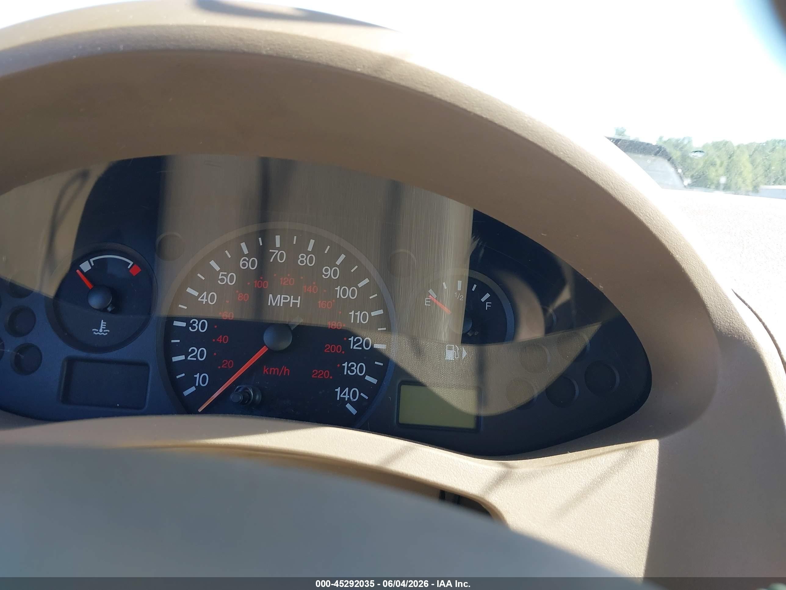 2005 Ford Focus Zx4 Champagne vin: 1FAFP34N35W111715