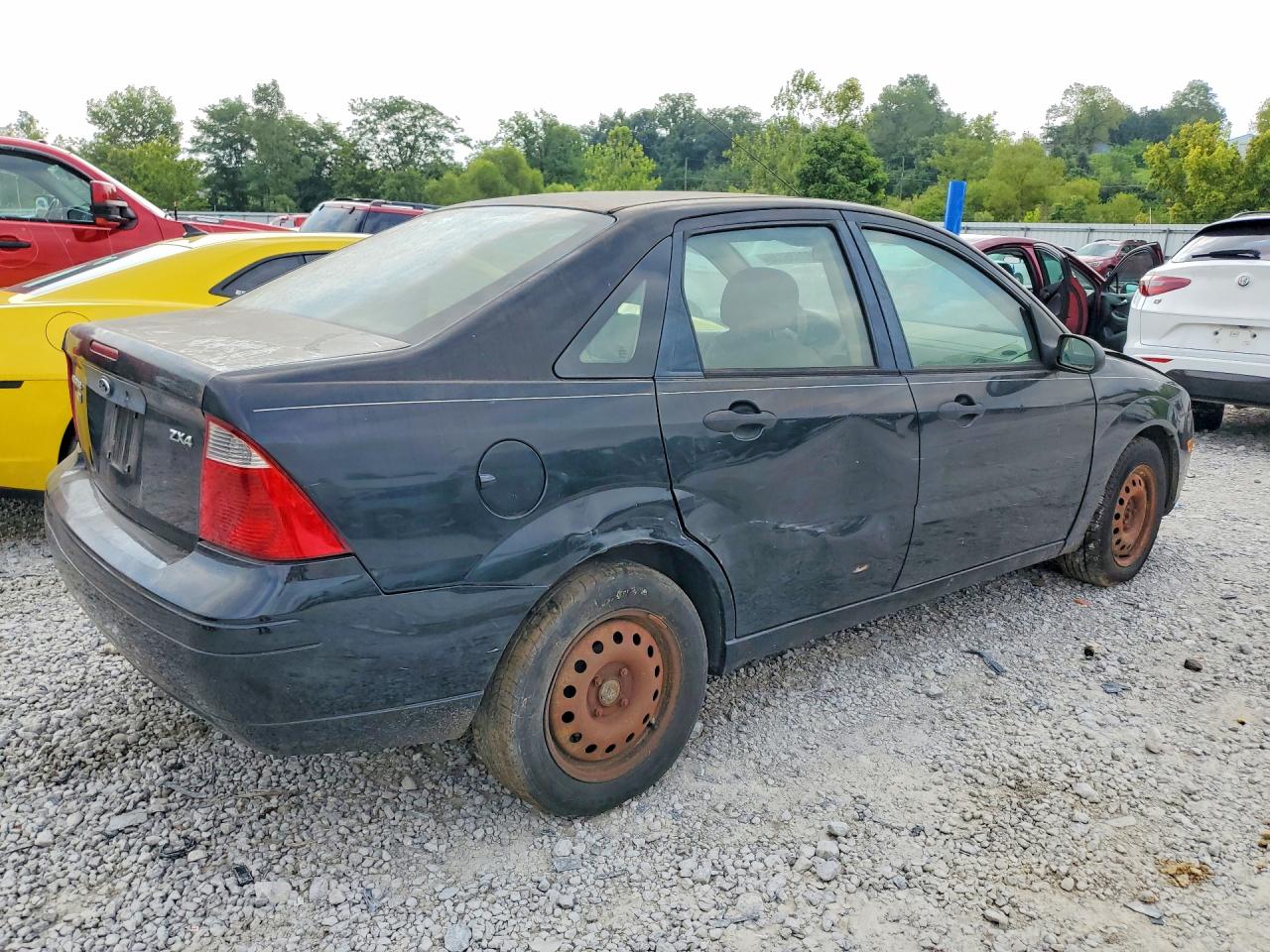 2005 Ford Focus Zx4 Black vin: 1FAFP34N35W211104