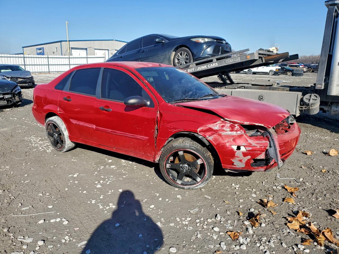 2005 Ford Focus Zx4 Red vin: 1FAFP34N35W229019