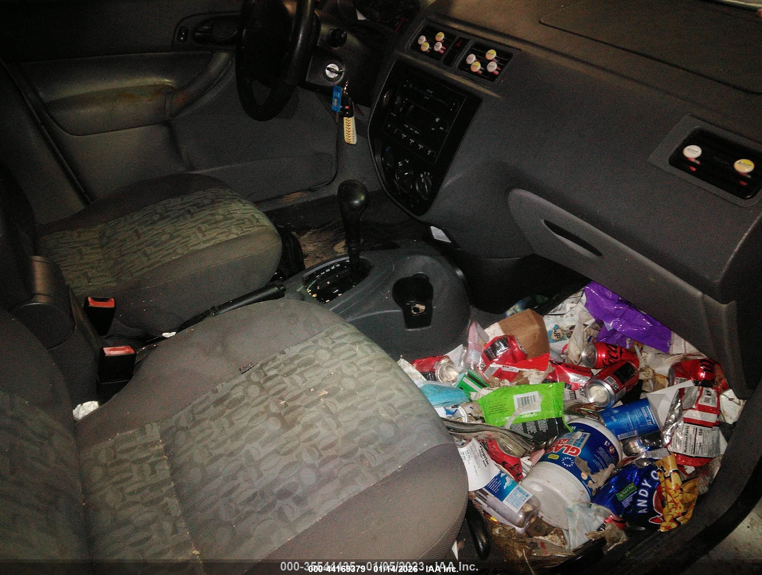 2005 Ford Focus Zx4 Серебряный vin: 1FAFP34N35W240411