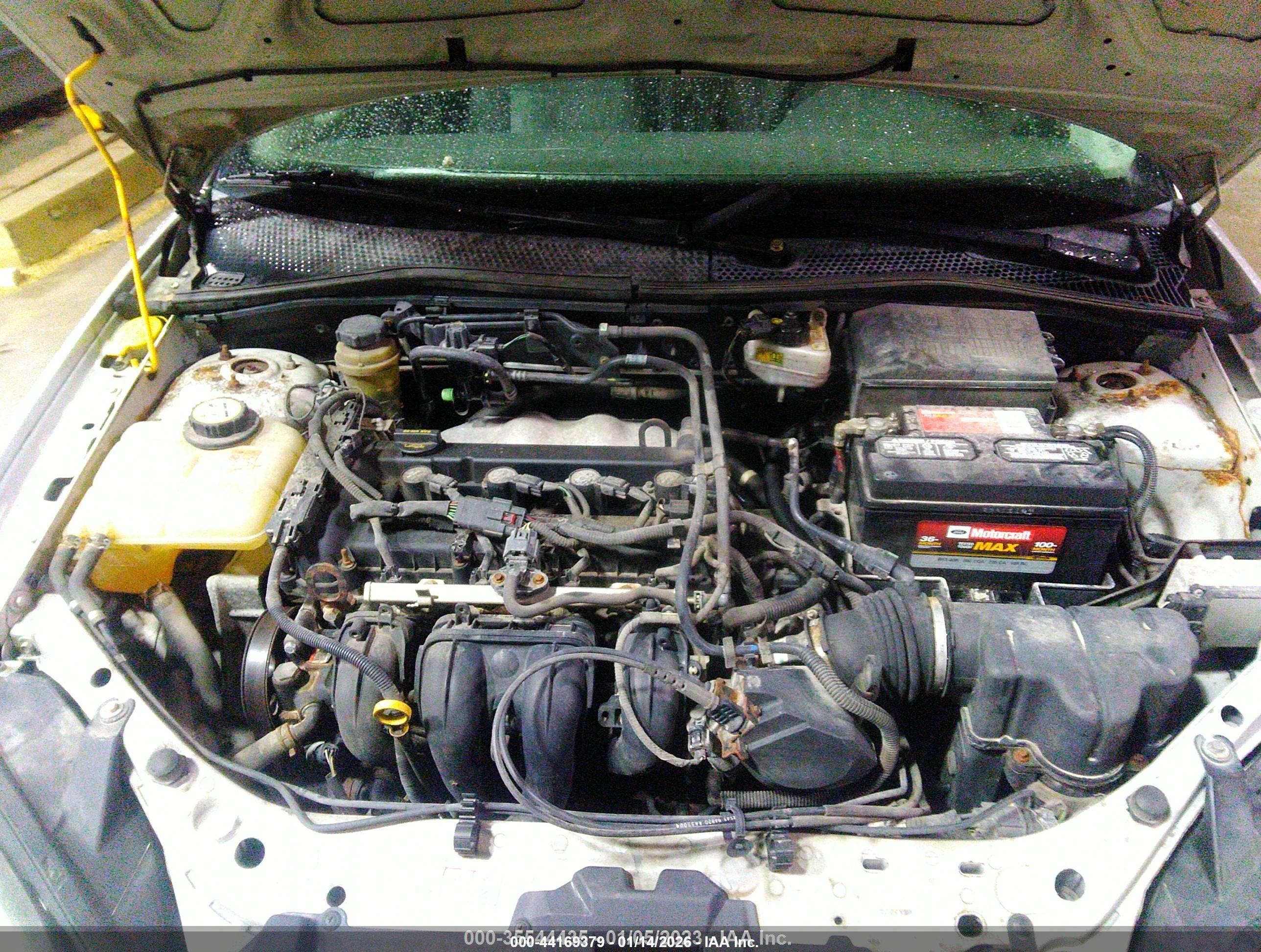 2005 Ford Focus Zx4 Серебряный vin: 1FAFP34N35W240411