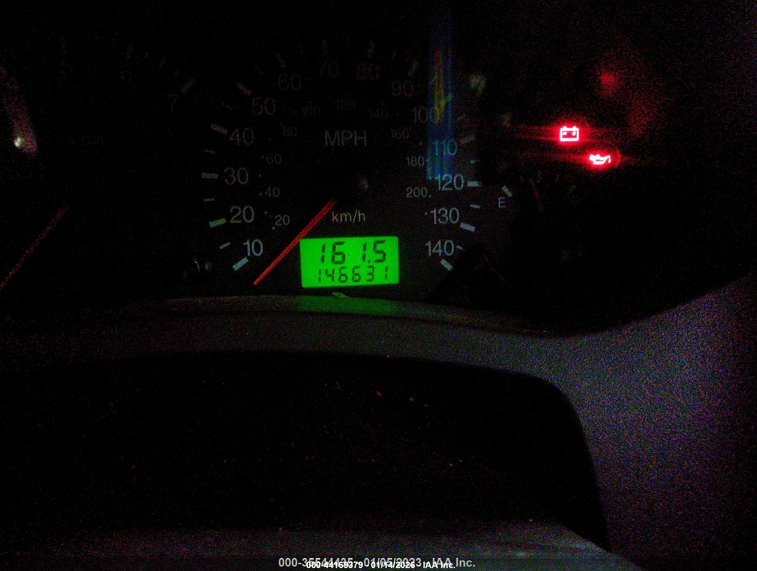 2005 Ford Focus Zx4 Серебряный vin: 1FAFP34N35W240411