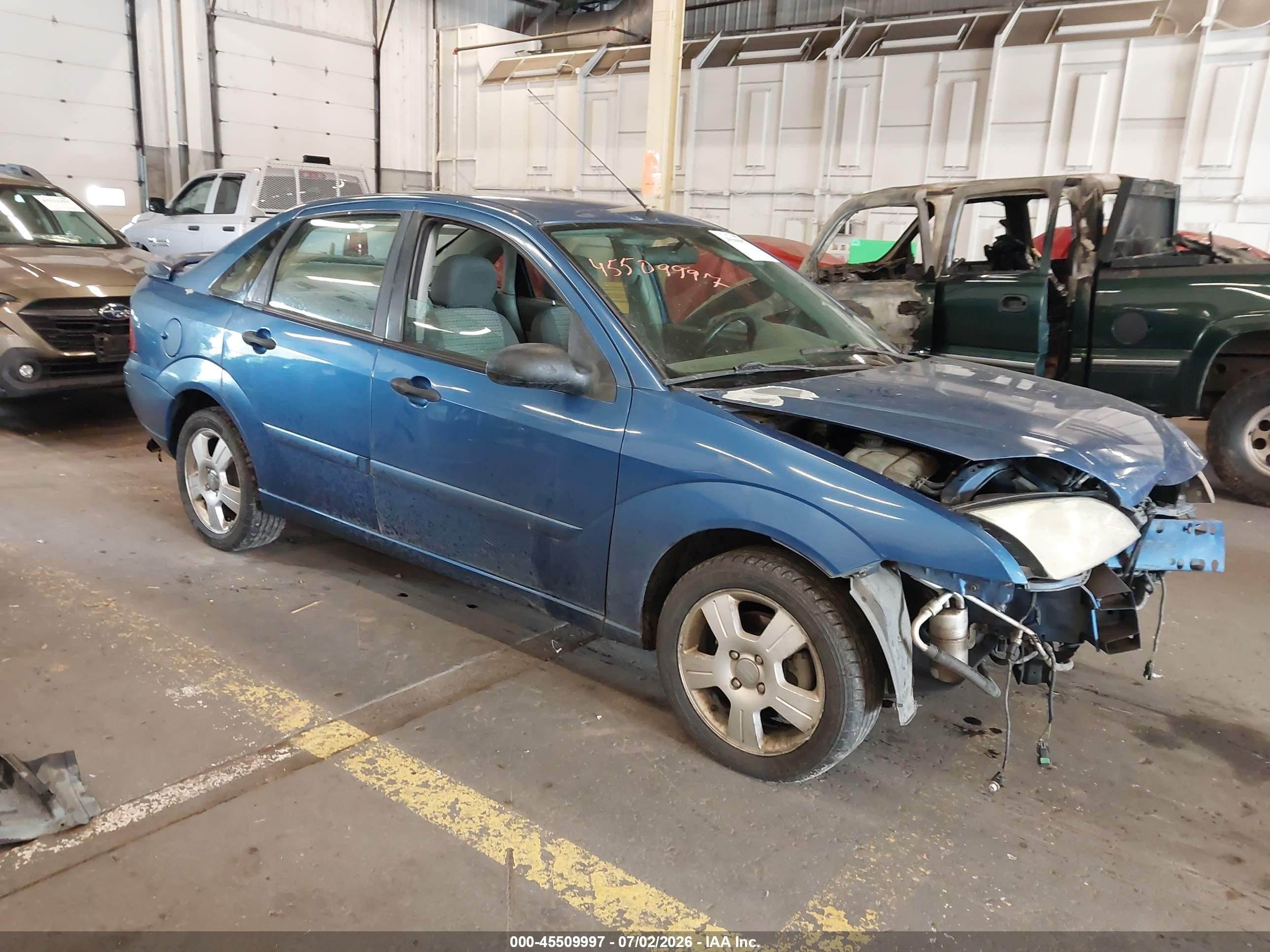 2005 Ford Focus Zx4 Blue vin: 1FAFP34N35W276826