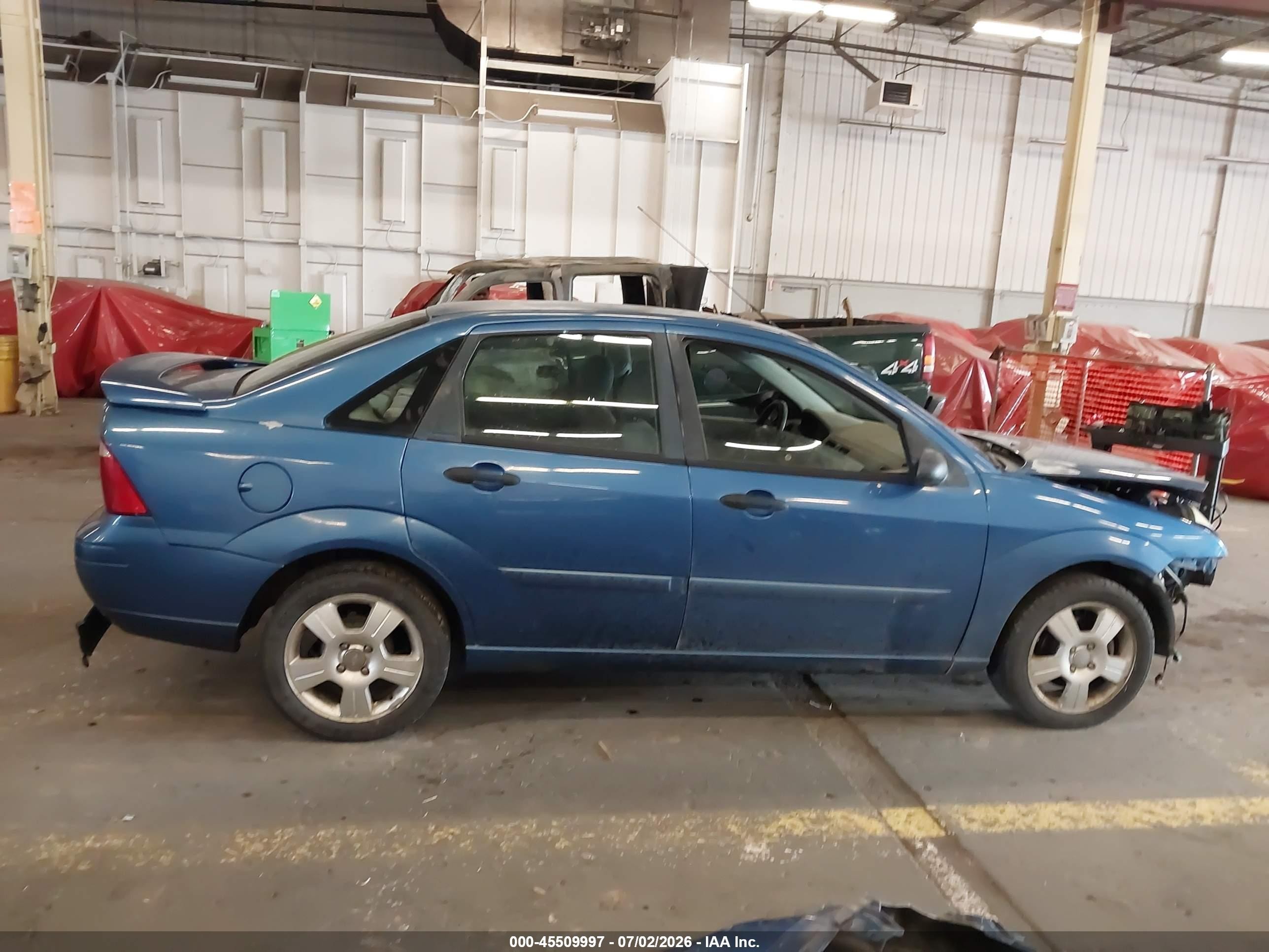 2005 Ford Focus Zx4 Синий vin: 1FAFP34N35W276826
