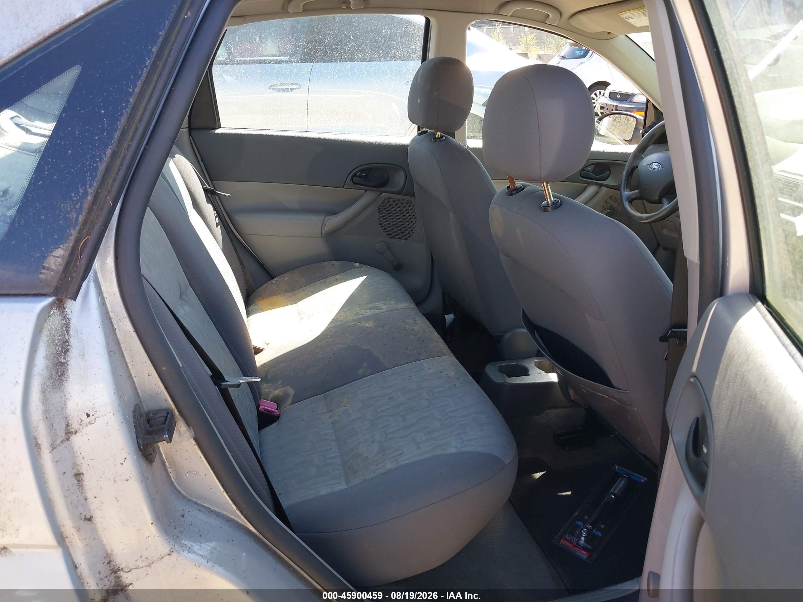 2005 Ford Focus Zx4 Серебряный vin: 1FAFP34N35W279547