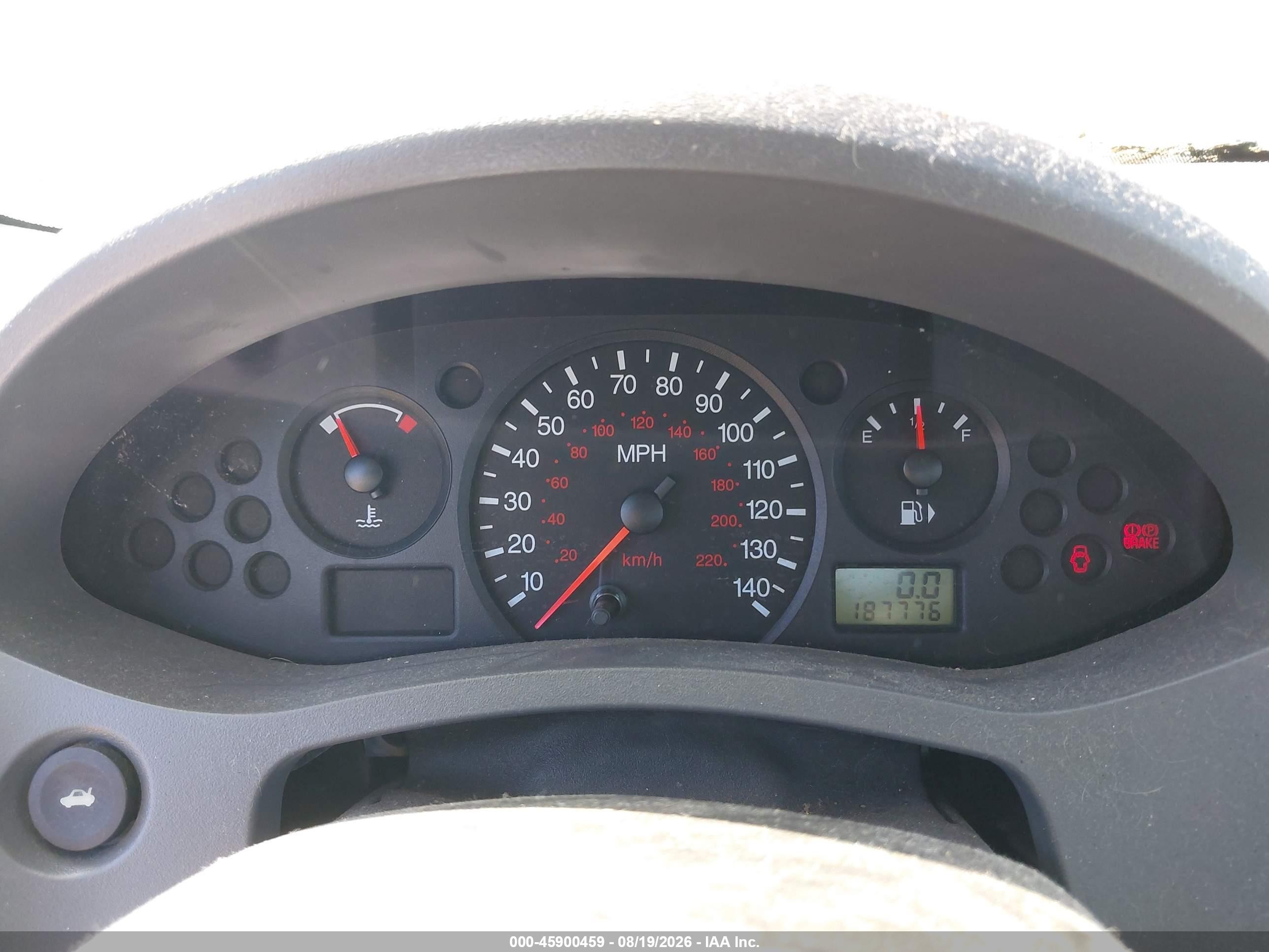 2005 Ford Focus Zx4 Серебряный vin: 1FAFP34N35W279547