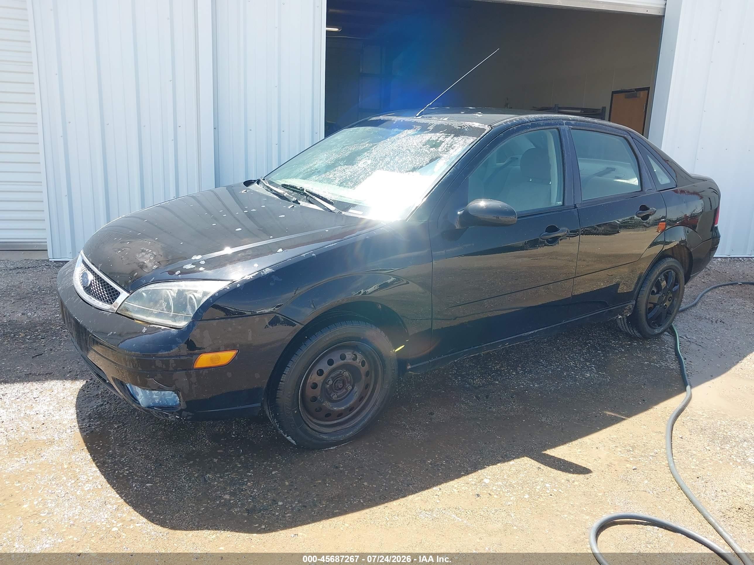 2005 Ford Focus Zx4 Black vin: 1FAFP34N35W280312