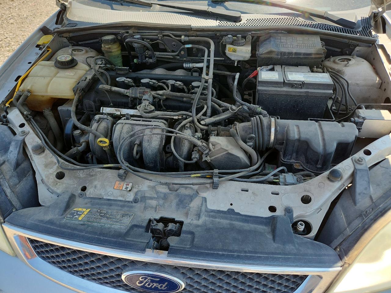 2005 Ford Focus Zx4 Серебряный vin: 1FAFP34N35W304415