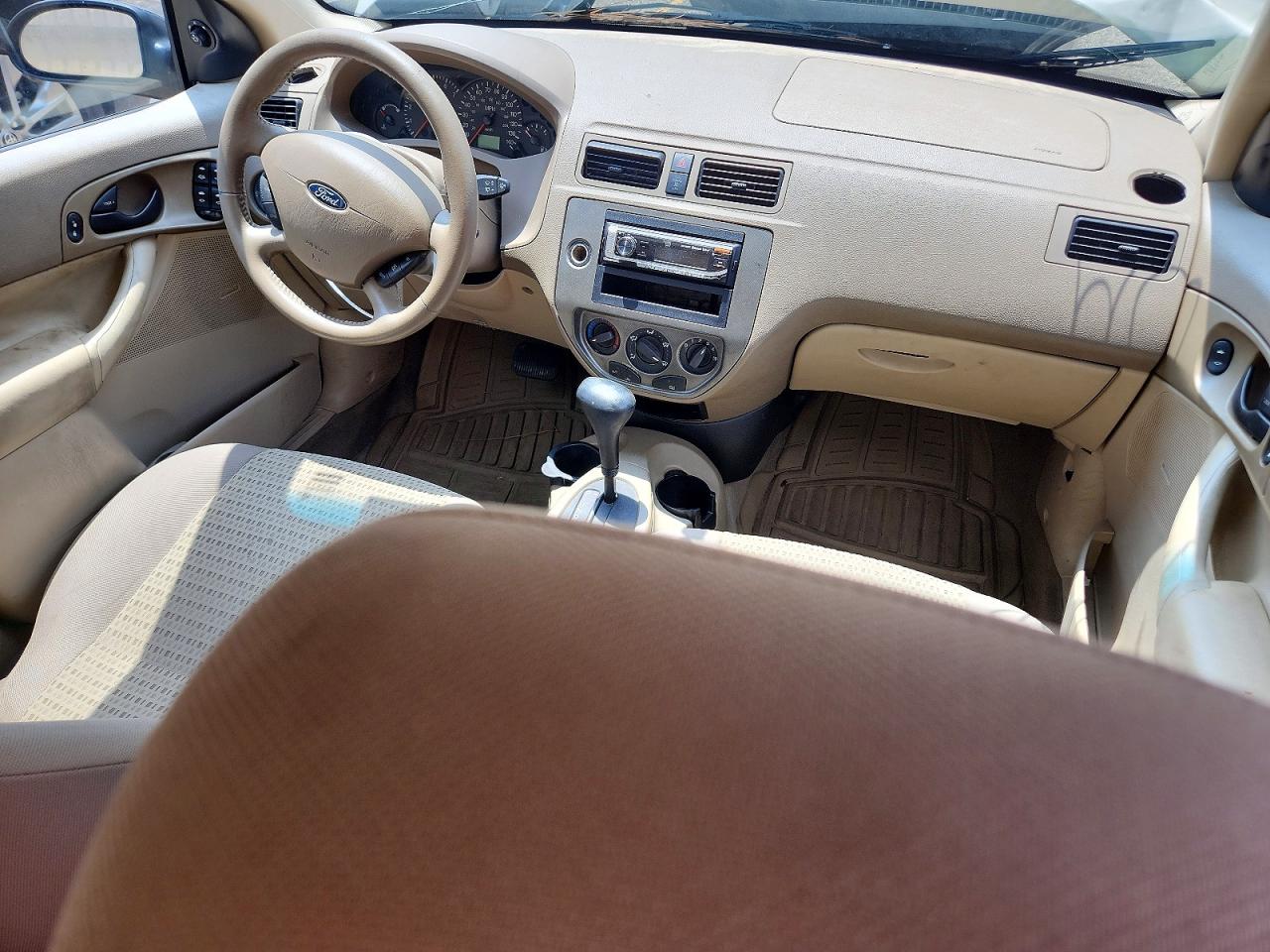 2006 Ford Focus Zx4 Gold vin: 1FAFP34N36W102109