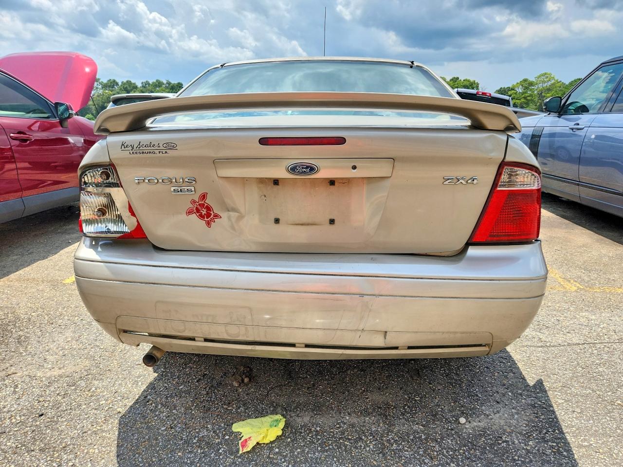 2006 Ford Focus Zx4 Gold vin: 1FAFP34N36W102109