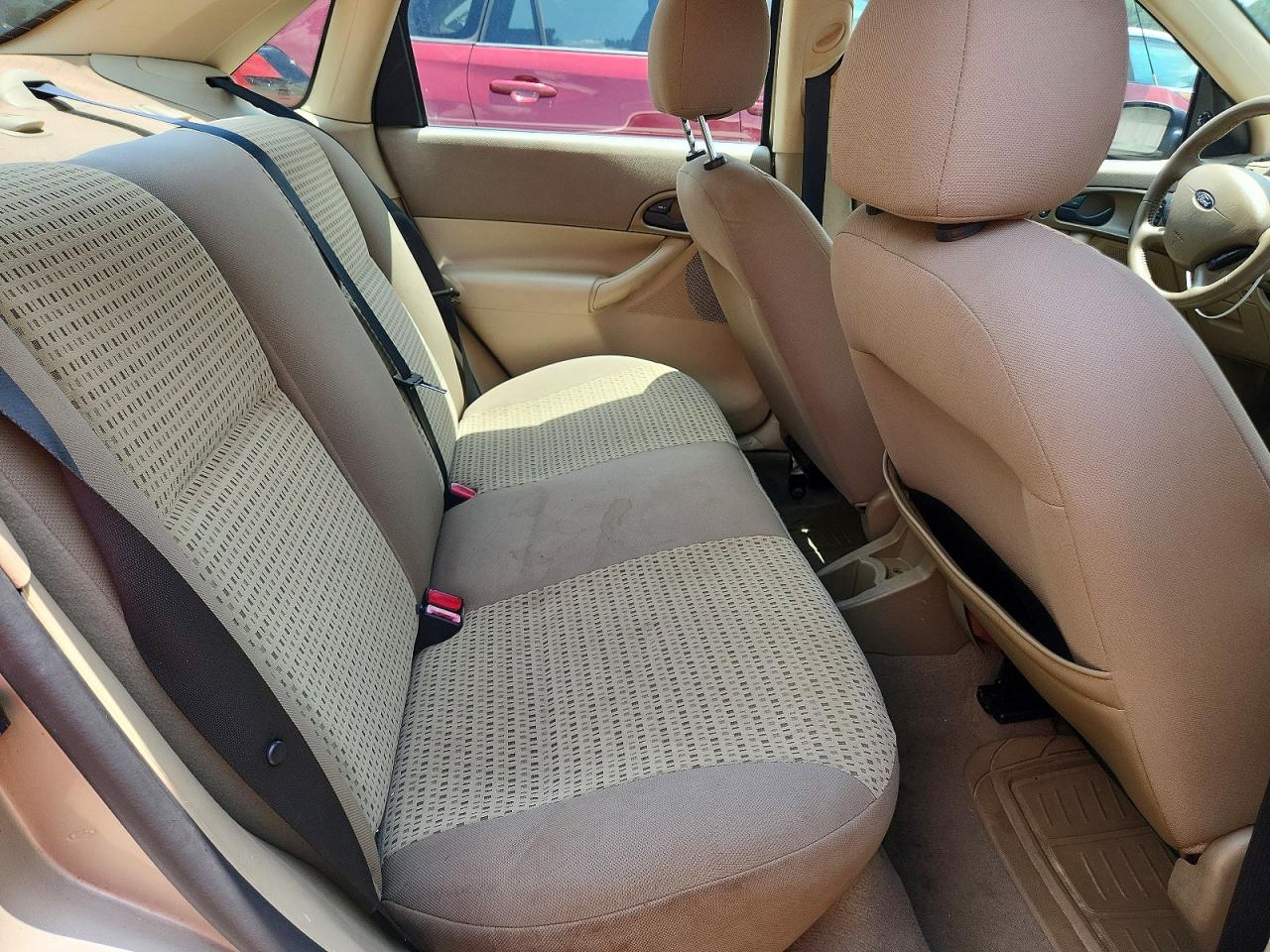 2006 Ford Focus Zx4 Gold vin: 1FAFP34N36W102109
