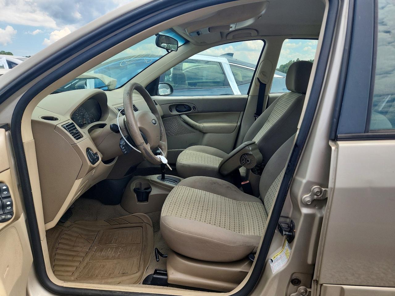 2006 Ford Focus Zx4 Gold vin: 1FAFP34N36W102109