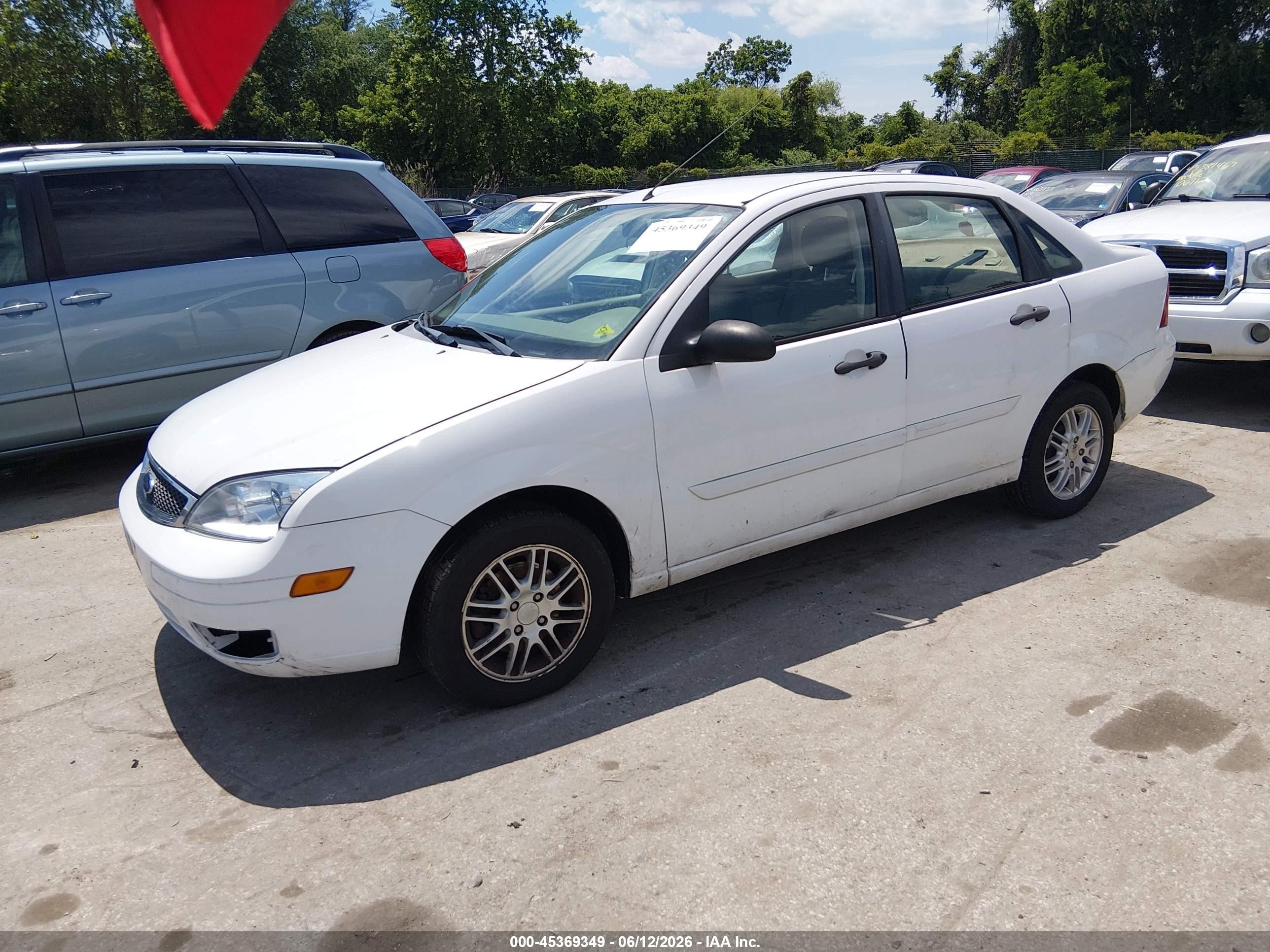 2006 Ford Focus Zx4 White vin: 1FAFP34N36W216451